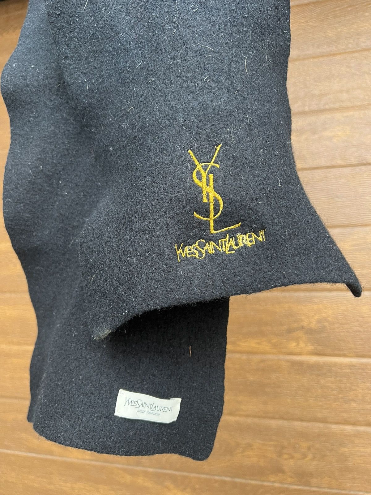 Vintage × Yves Saint Laurent 🐈‍⬛ Yves Saint Laurent Ysl vintage big logo legit scarf Size ONE SIZE - 2 Thumbnail