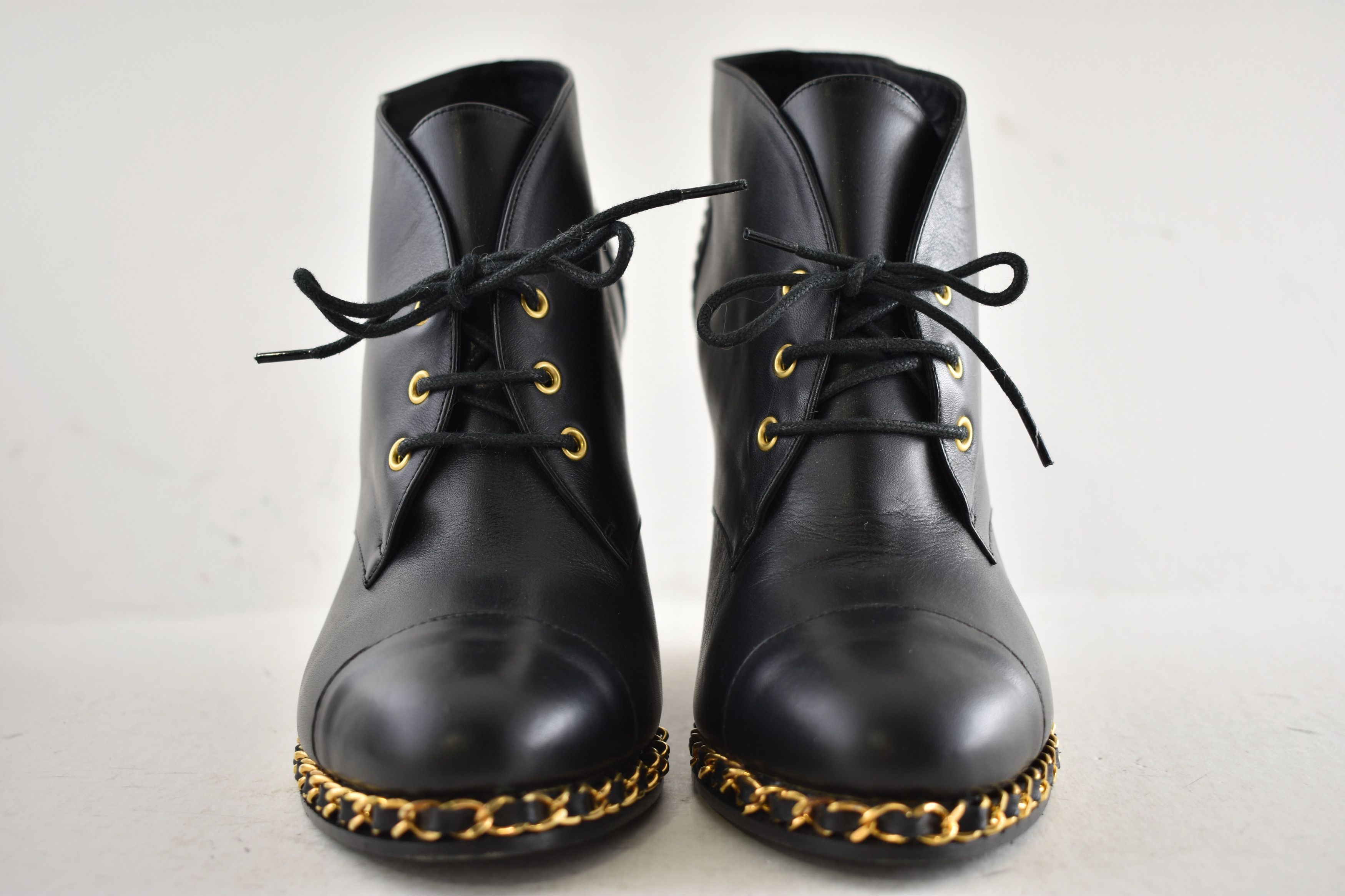 Chanel Leather Gold Chain Around CC Logo Ankle Wedge Boot 38.5 Size US 8.5 / IT 38.5 - 7 Thumbnail