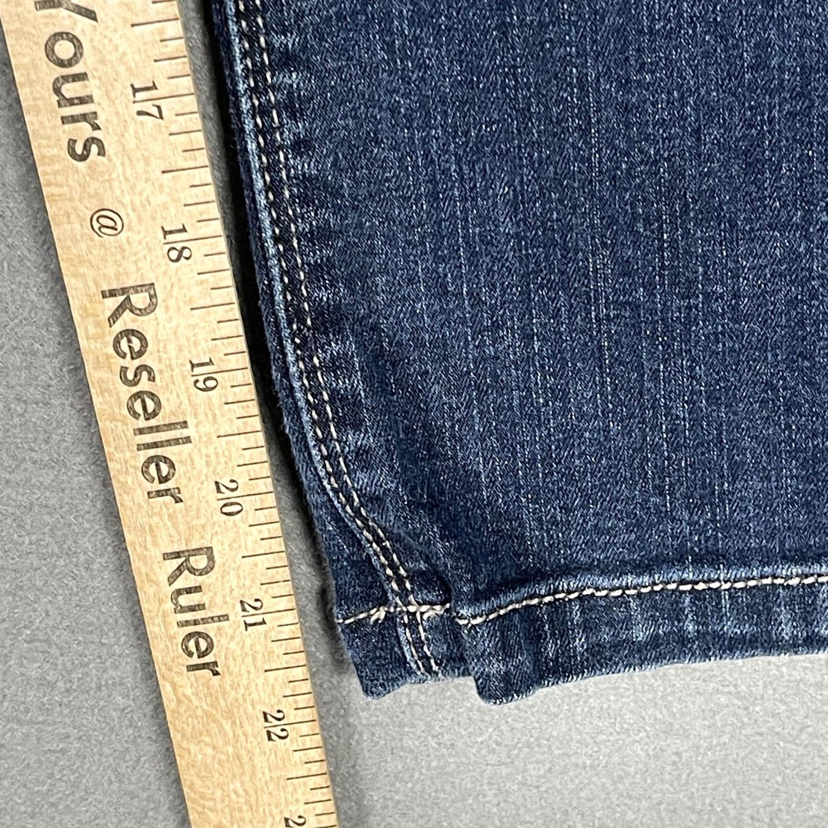 White House Black Market White House Black Market Jeans Womens 6 Slim Crop Denim Dark Wash 30 Inseam 22 Inseam 5-Pocket Size 28" / US 6 / IT 42 - 8 Thumbnail