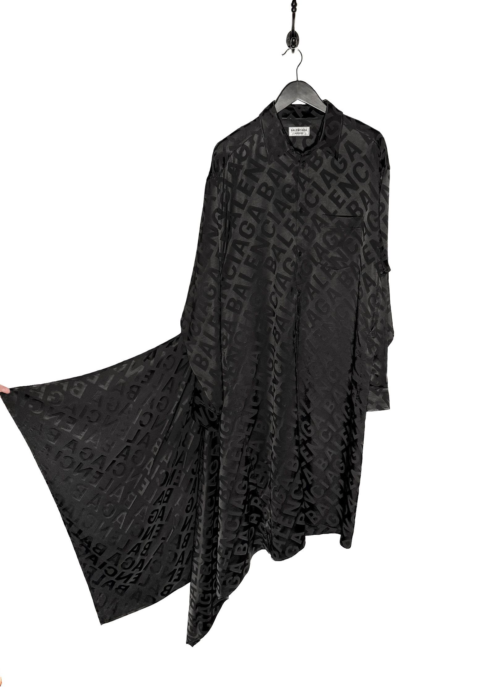 Balenciaga Balenciaga 2021 Black All-over Logo Wrap Shirt Dress Size XS / US 0-2 / IT 36-38 - 4 Thumbnail