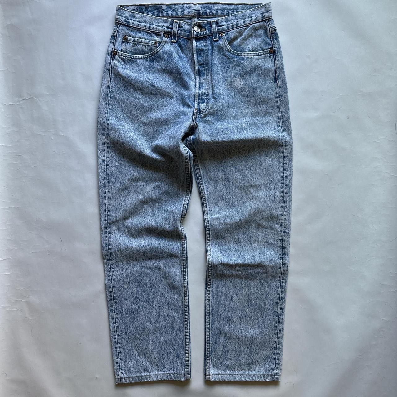vintage levis 501 80s made in USA acid wash blue denim