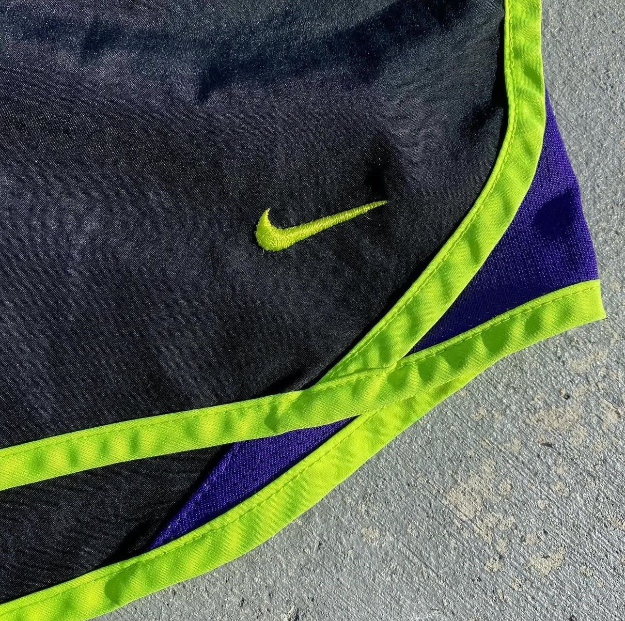 Nike Nike Dri-Fit Tempo Running Shorts Size 27" / US 4 / IT 40 - 2 Thumbnail