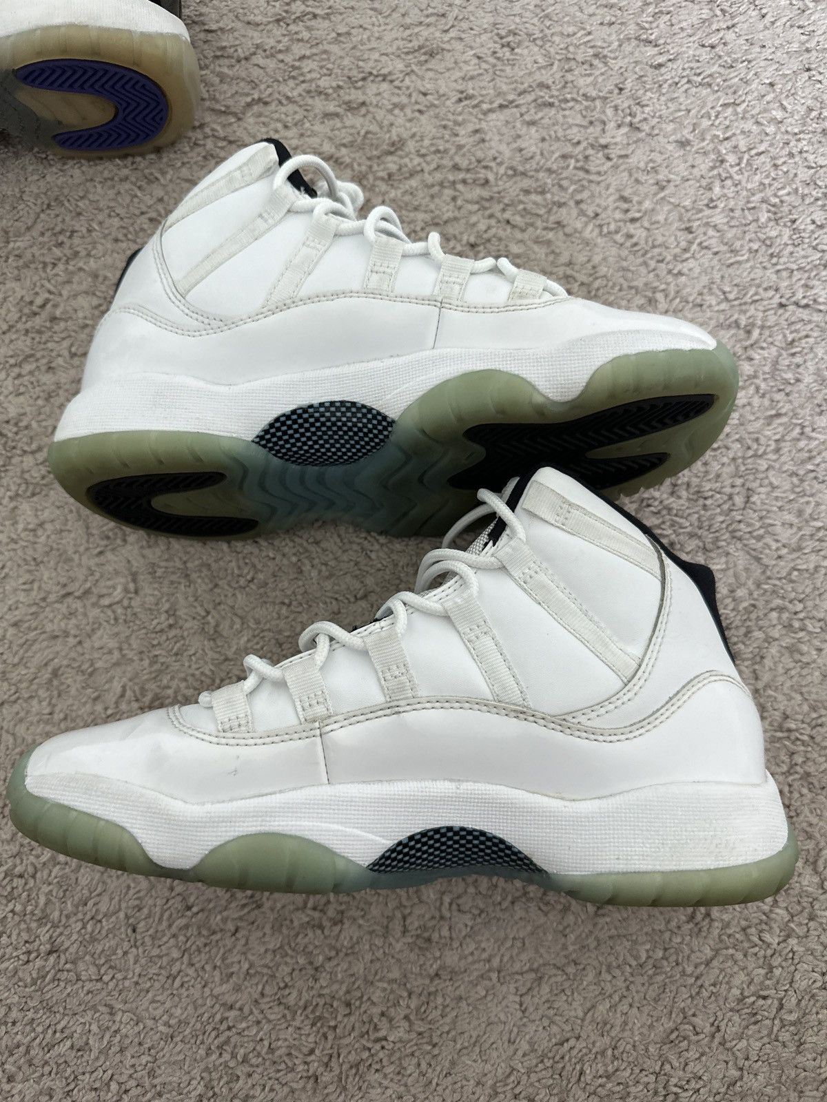 Jordan Brand Air Jordan 11 Legend Blue Size US 5 / EU 37 - 2 Thumbnail
