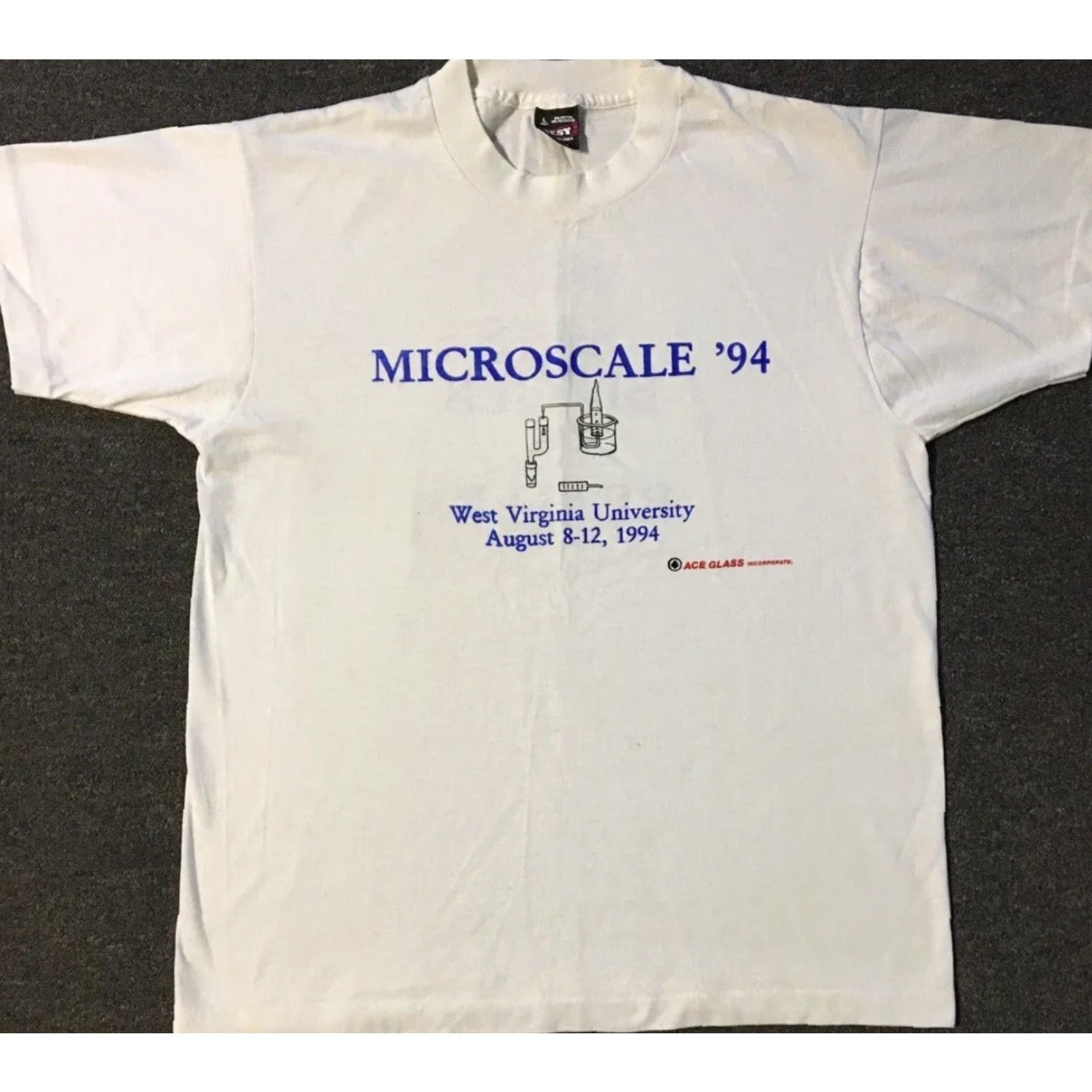 Vintage VINTAGE 90s West Virginia University Microscale Chemistry Who Says Bigger Is Better? Faded Shirt L White Men Short Sleeve Crew Neck Graphic Tee Size US L / EU 52-54 / 3 - 2 Thumbnail