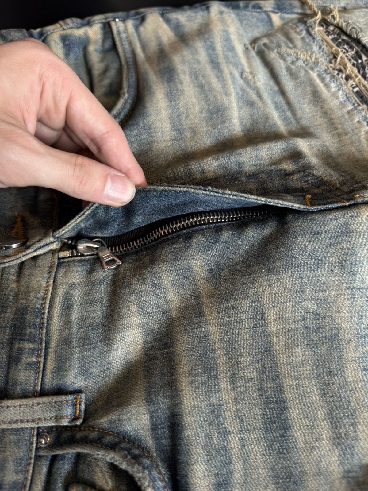 Amiri Amiri Blue Jeans Blue Bandanna Patch Size 30 Flawless 🧼 Size US 30 / EU 46 - 8 Thumbnail