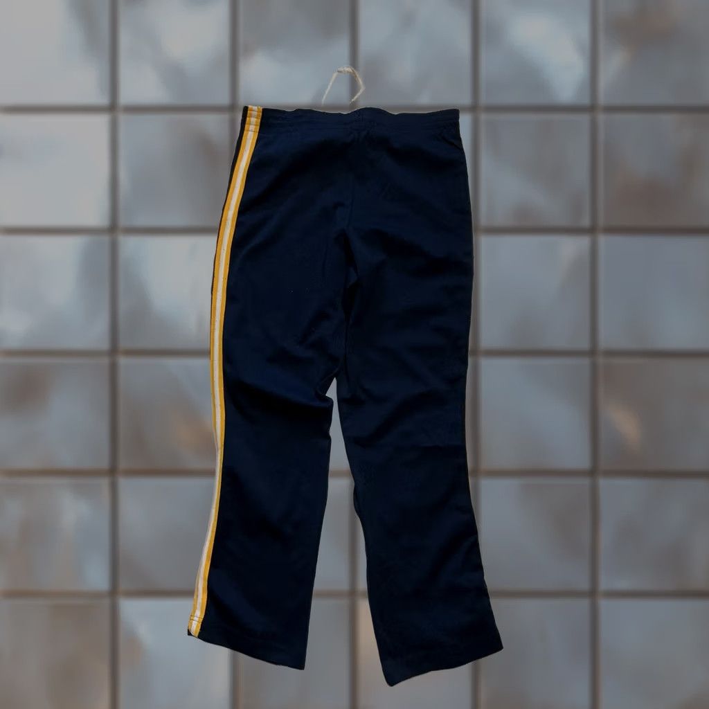 Champion VINTAGE Champion Track Pants Nylon Striped Navy Blue Made In USA Sz S Men Athletic Size US 29 - 1 Thumbnail