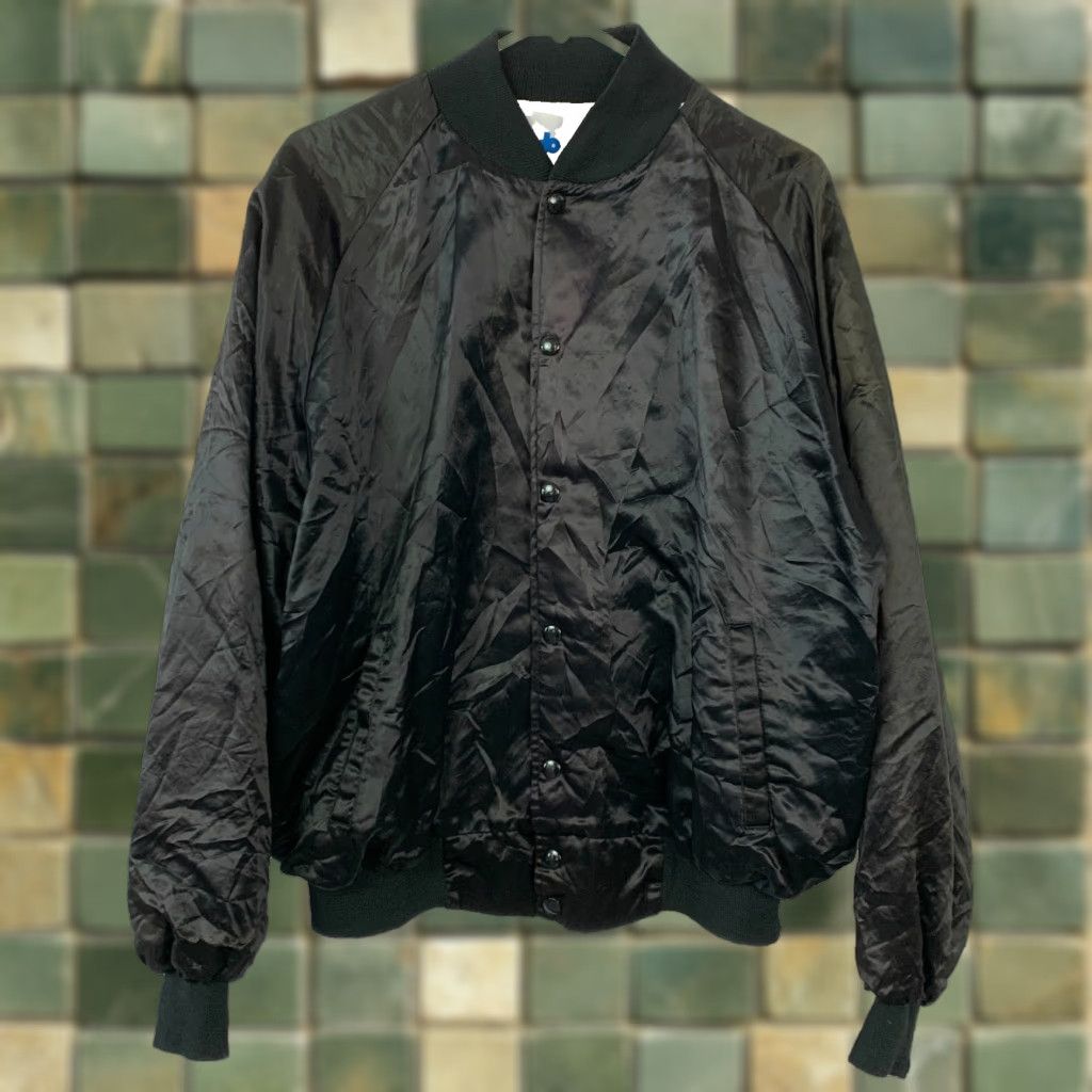 Vintage VINTAGE dvb Embroidered Black Satin Jacket XL Mens Satin Jacket Casual 80s DV B Button Front Snap Embroidered Accents Size US XL / EU 56 / 4 - 1 Thumbnail