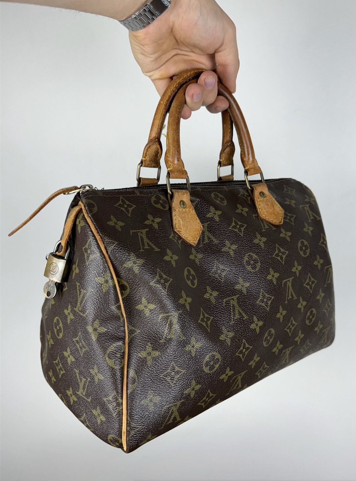 Luxury handle bag Louis Vuitton Speedy 30 original item