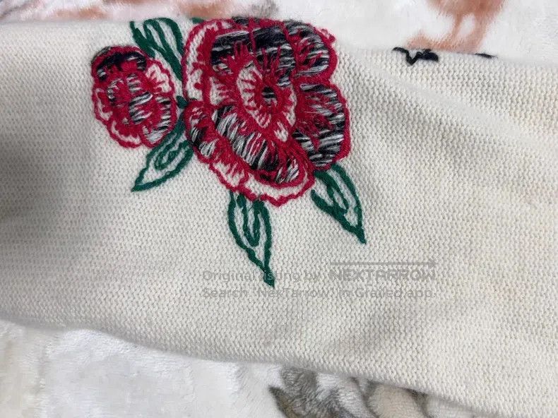 Valentino Valentino Embroidery style graffiti sweater Size XL / US 12-14 / IT 48-50 - 5 Thumbnail