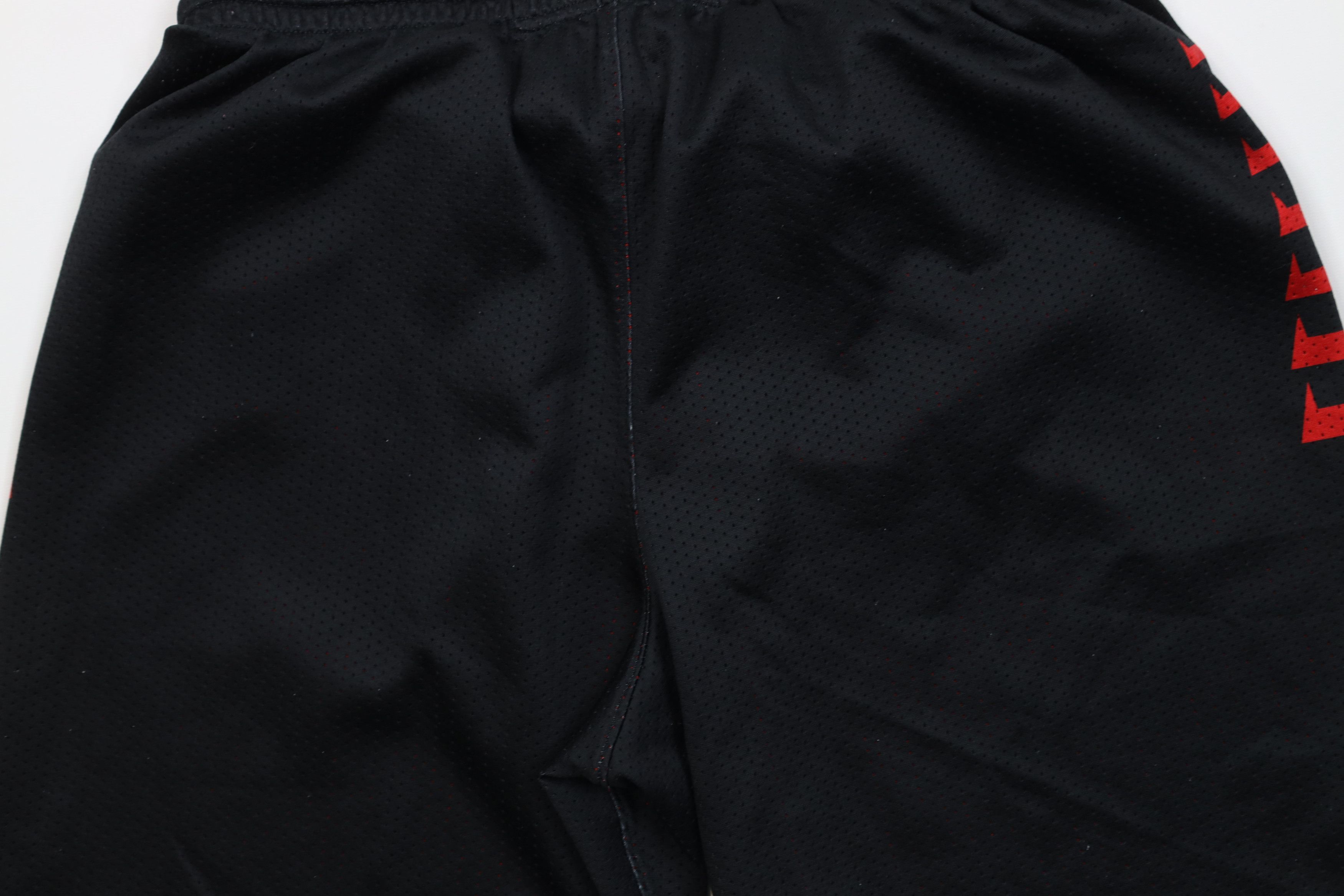 Under Armour Under Armour Game University of Cincinnati Basketball Shorts Size US 36 / EU 52 - 12 Thumbnail