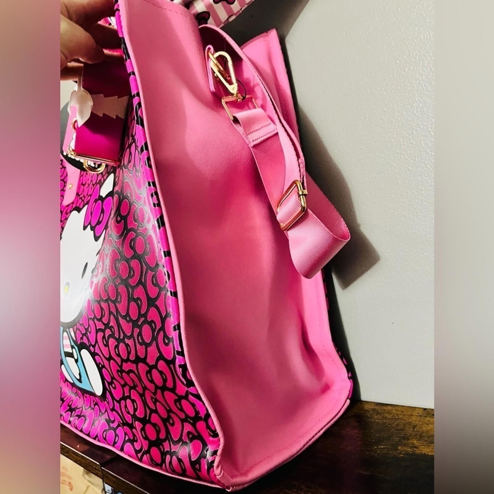 Designer Hello Kitty Sanrio Travel Tote Crossbody Bag Luggage 3 Piece Size ONE SIZE - 6 Thumbnail