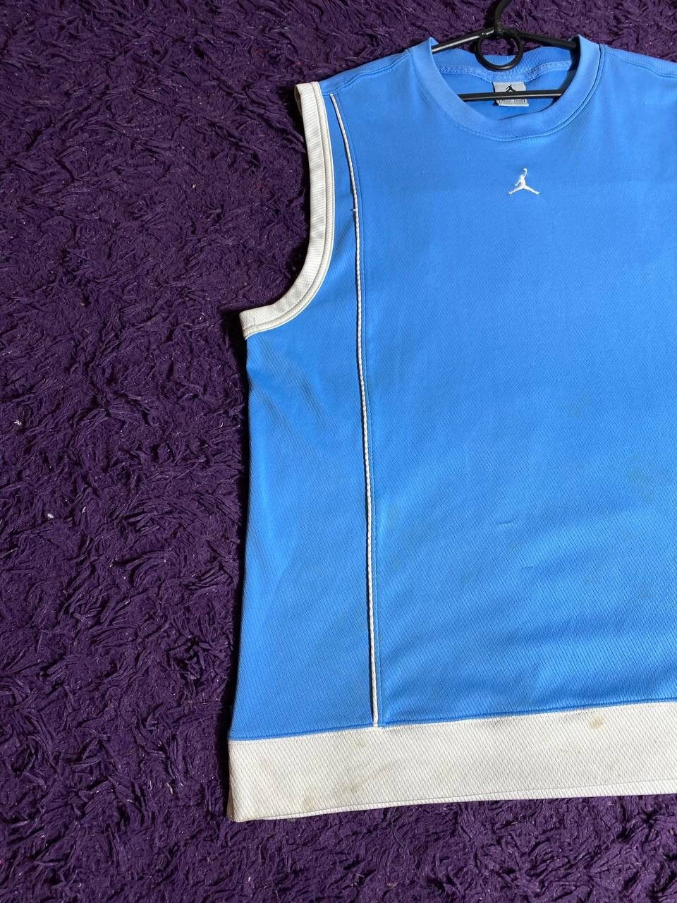 Jordan Brand × Vintage Vintage 90s Jordan T-shirt center Logo Y2K Ultra Rare Size US L / EU 52-54 / 3 - 21 Thumbnail