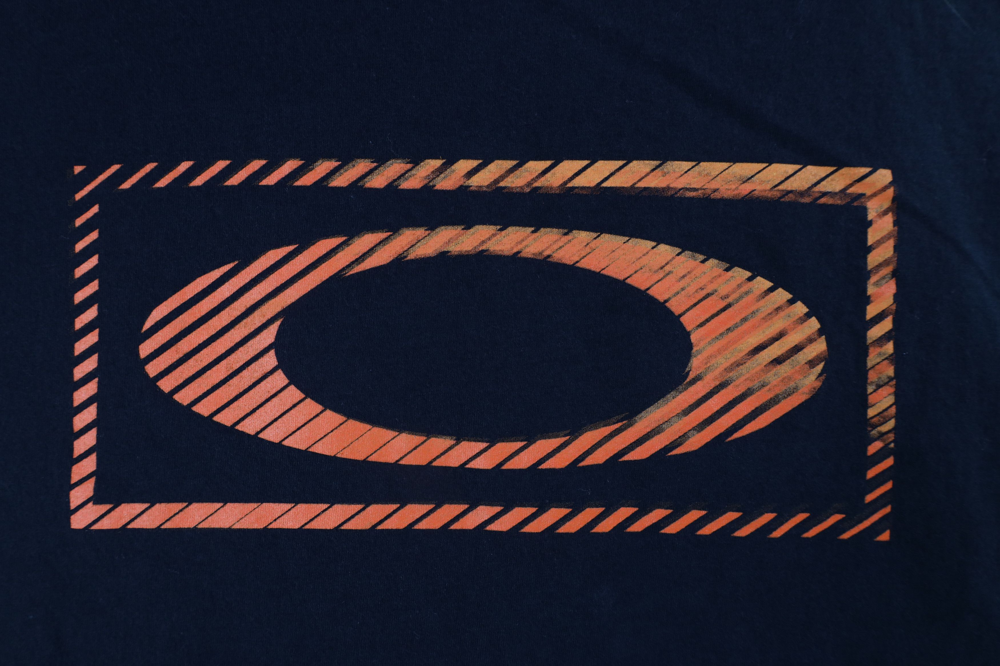 Oakley × Vintage Vintage Oakley Faded Big O Logo Short Sleeve T-Shirt Black Size US M / EU 48-50 / 2 - 4 Thumbnail
