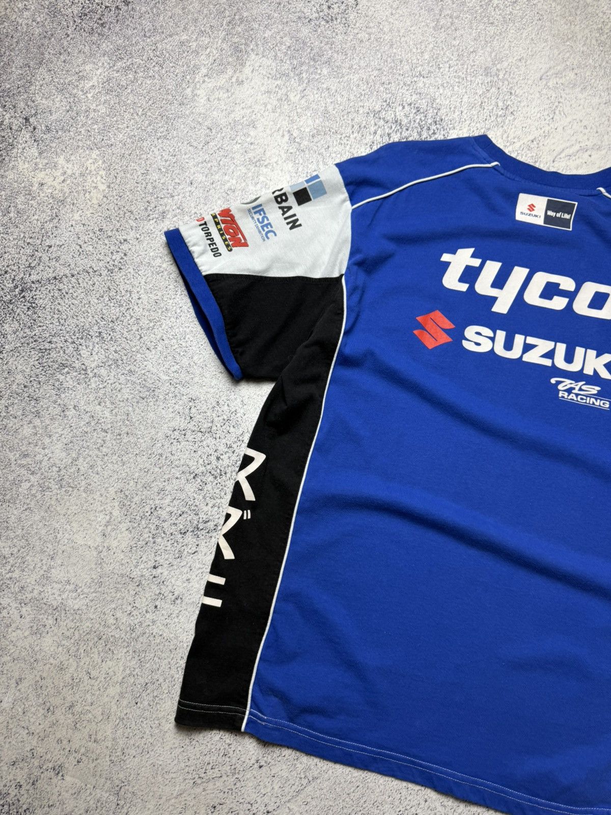 Vintage Vintage Suzuki Racing RGSX T Shirt Size US L / EU 52-54 / 3 - 13 Thumbnail