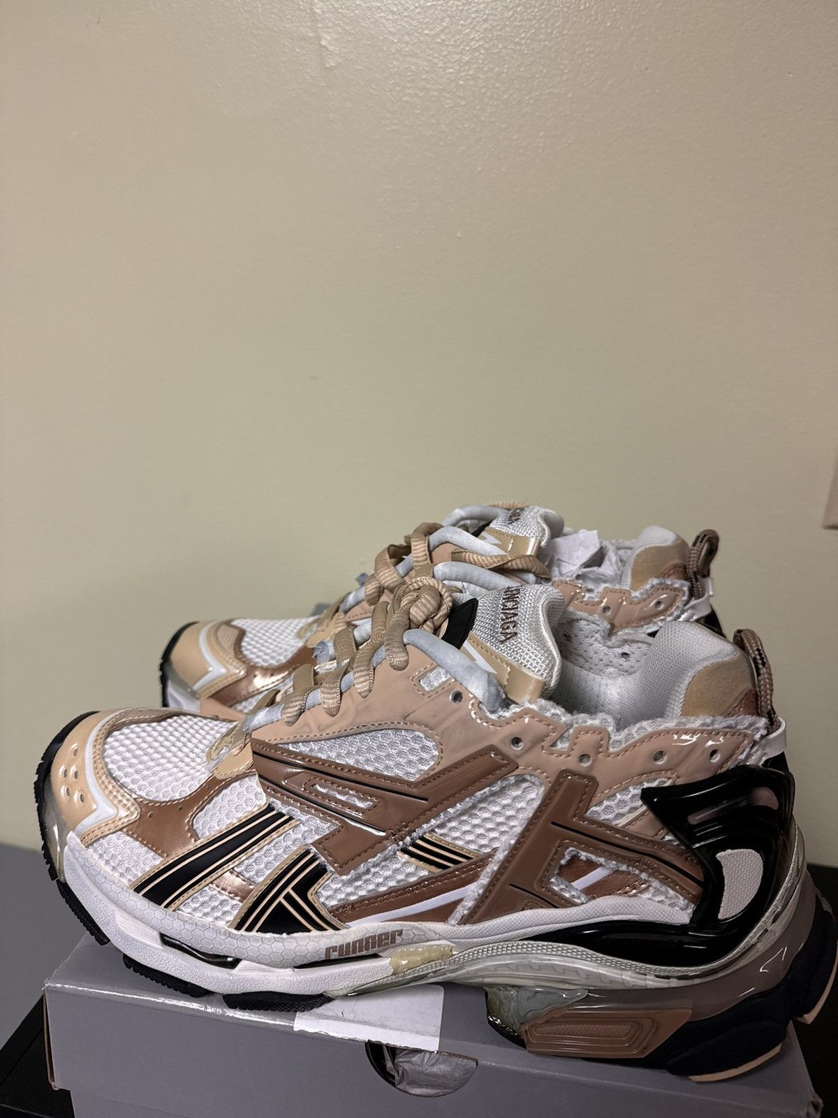 Balenciaga Balenciaga khaki runner 41 Size US 8 / EU 41 - 3 Thumbnail
