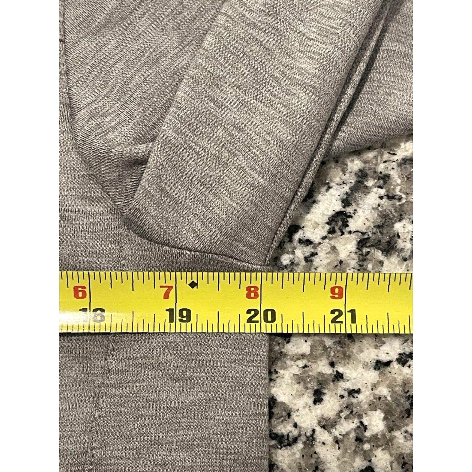 Vineyard Vines Vineyard Vines On The Go Shep Shirt Men's Small Two Tone Grey Pullover 1/4 Zip Regular Fit Long Sleeve Casual Golf Running Walking Weightlifting Size US S / EU 44-46 / 1 - 5 Thumbnail