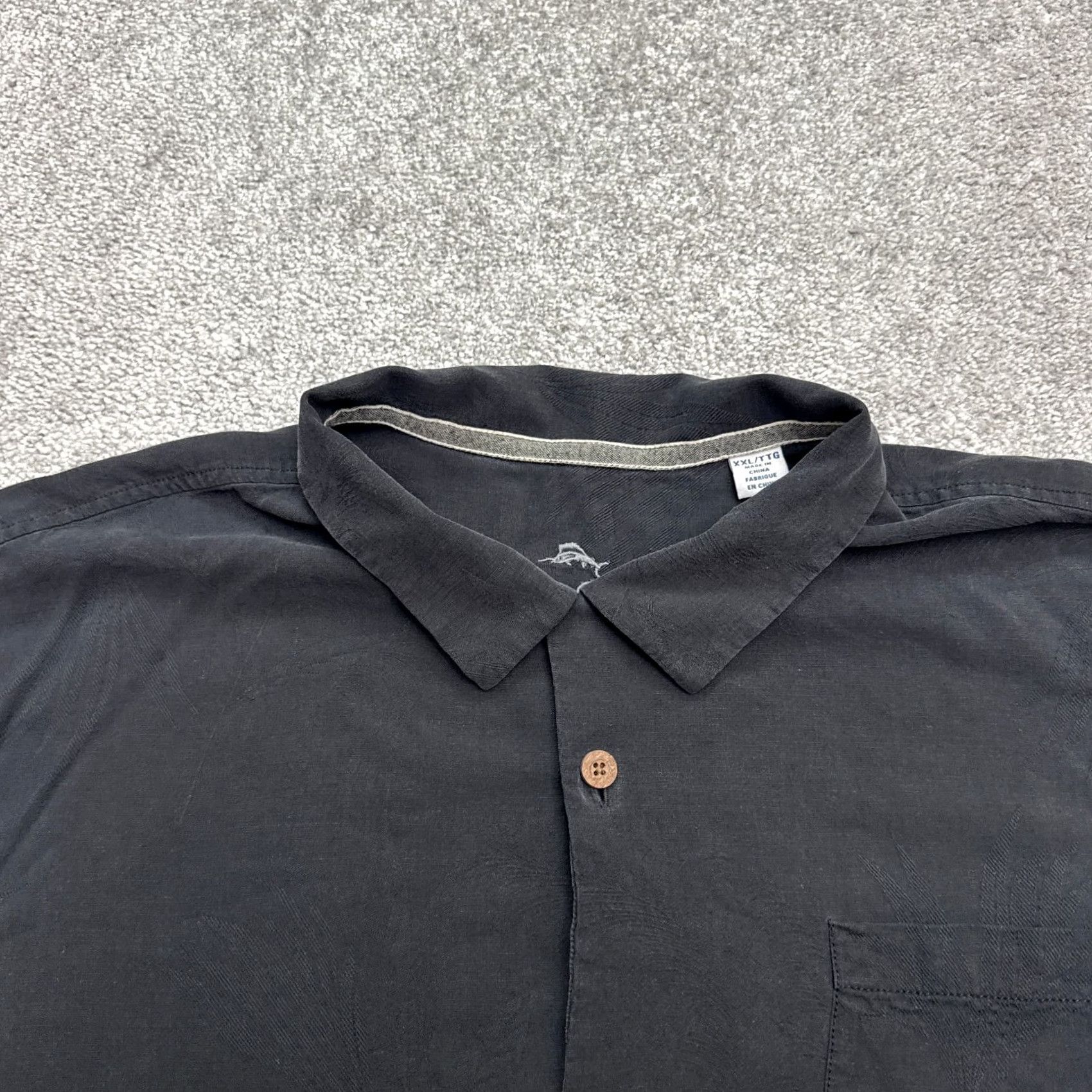 Tommy Bahama Tommy Bahama Silk Button-Down Shirt Mens 2XL Black Short Sleeve Floral Etched Size US XXL / EU 58 / 5 - 3 Thumbnail