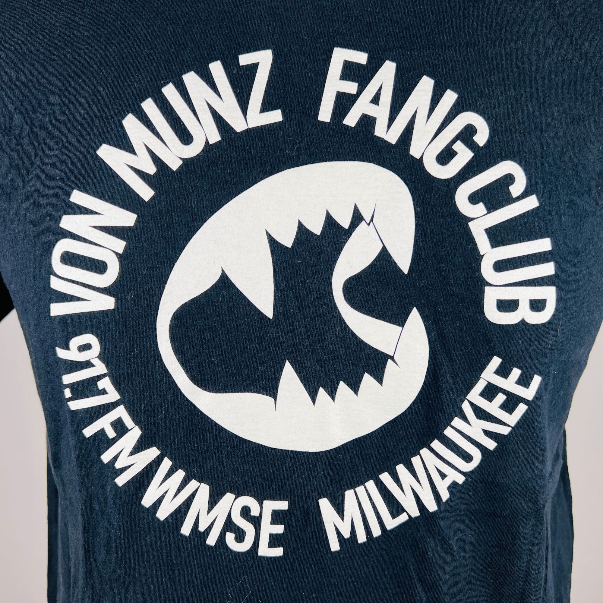Other WMSE 91.7FM Von Munz Fang Club Milwaukee Large T-Shirt Shirt Size US L / EU 52-54 / 3 - 2 Thumbnail