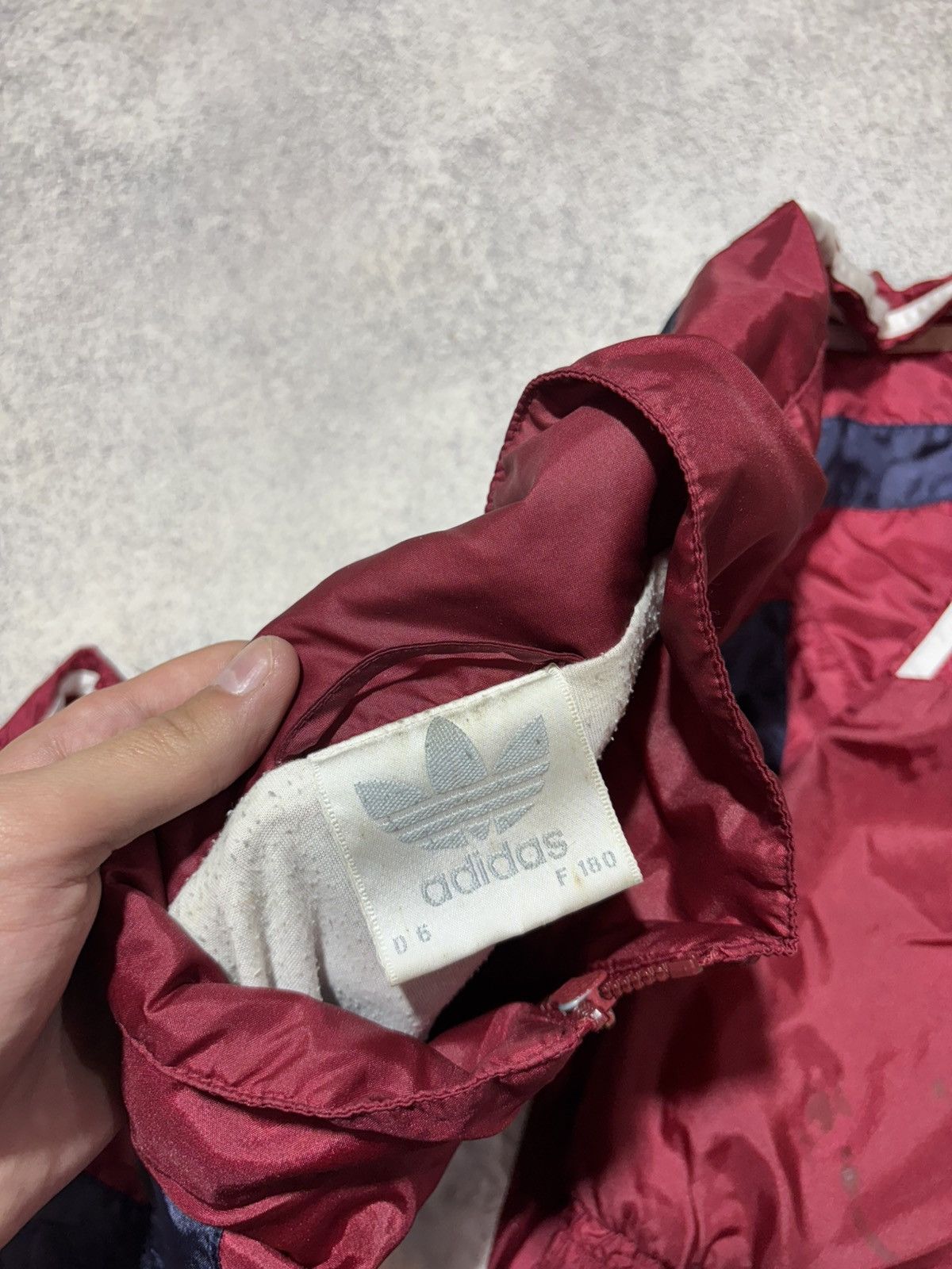 Adidas × Vintage Adidas Vintage Lightweight Windbreaker Sports Jacket Retro Size US L / EU 52-54 / 3 - 7 Thumbnail