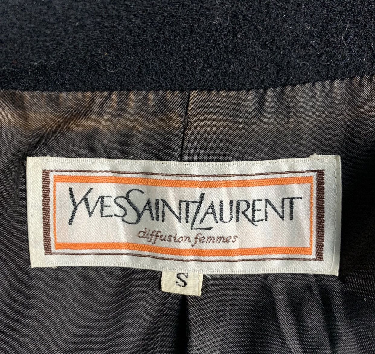 Yves Saint Laurent Luxury Yves Saint Lauren Wool Double Breasted Coat Size S Size S / US 4 / IT 40 - 9 Thumbnail