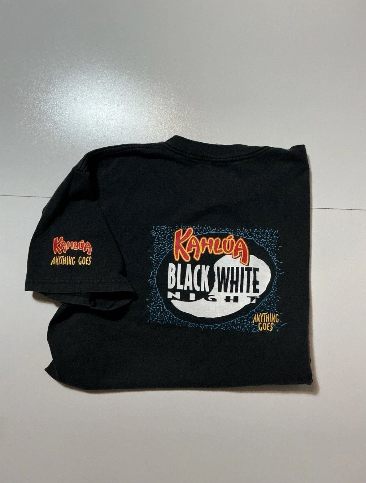 Vintage Vintage Kahlua Coffee Liqueur Black White Night T-Shirt Size US L / EU 52-54 / 3 - 1 Thumbnail