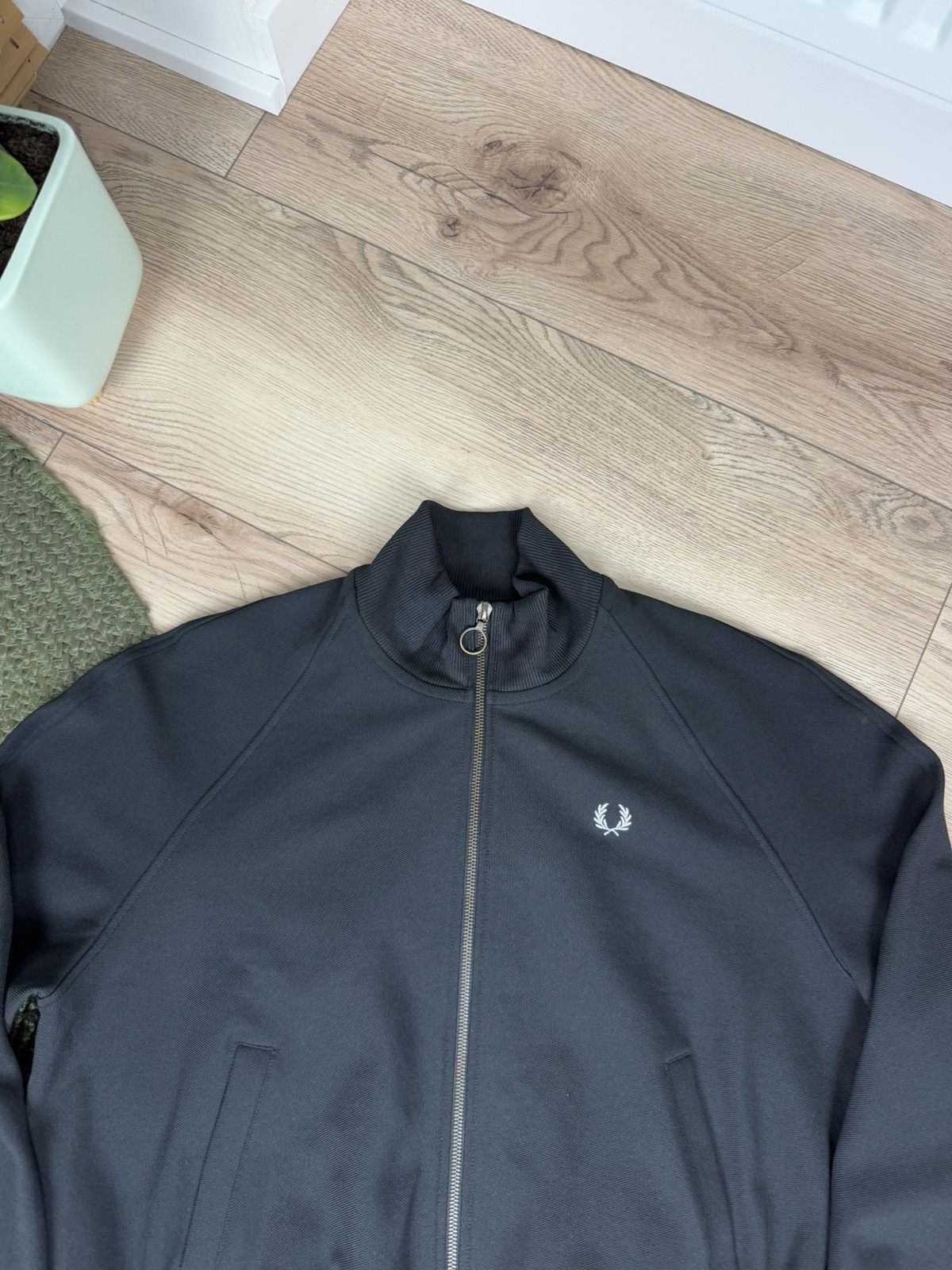 Fred Perry Fred Perry Akane Utsonomiya Sportswear Track Jacket Size M / US 6-8 / IT 42-44 - 4 Thumbnail