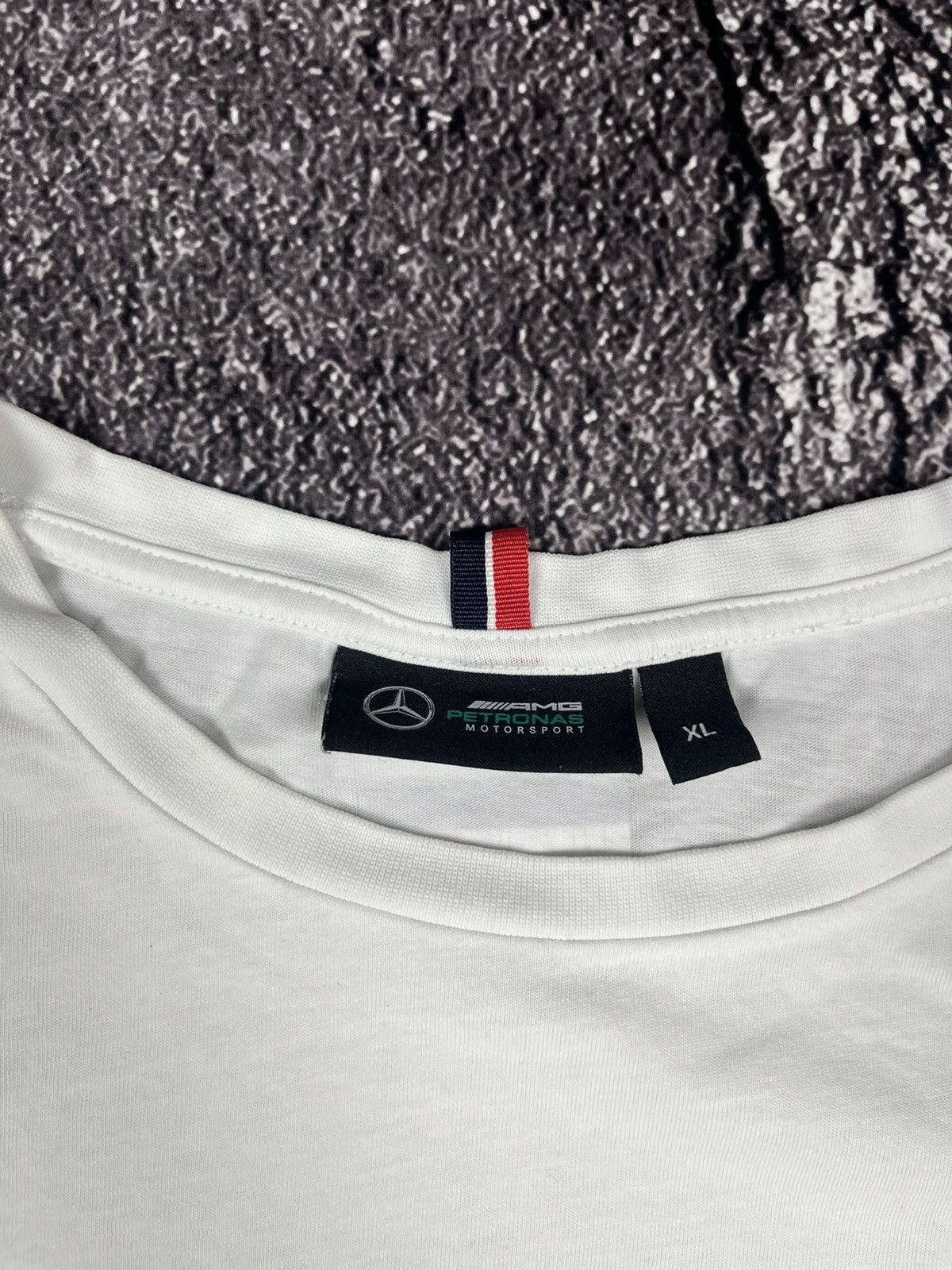 Tommy Hilfiger Vintage Tommy Hilfiger Mercedes Benz Petronas T-Shirt Y2K Size US XL / EU 56 / 4 - 6 Thumbnail