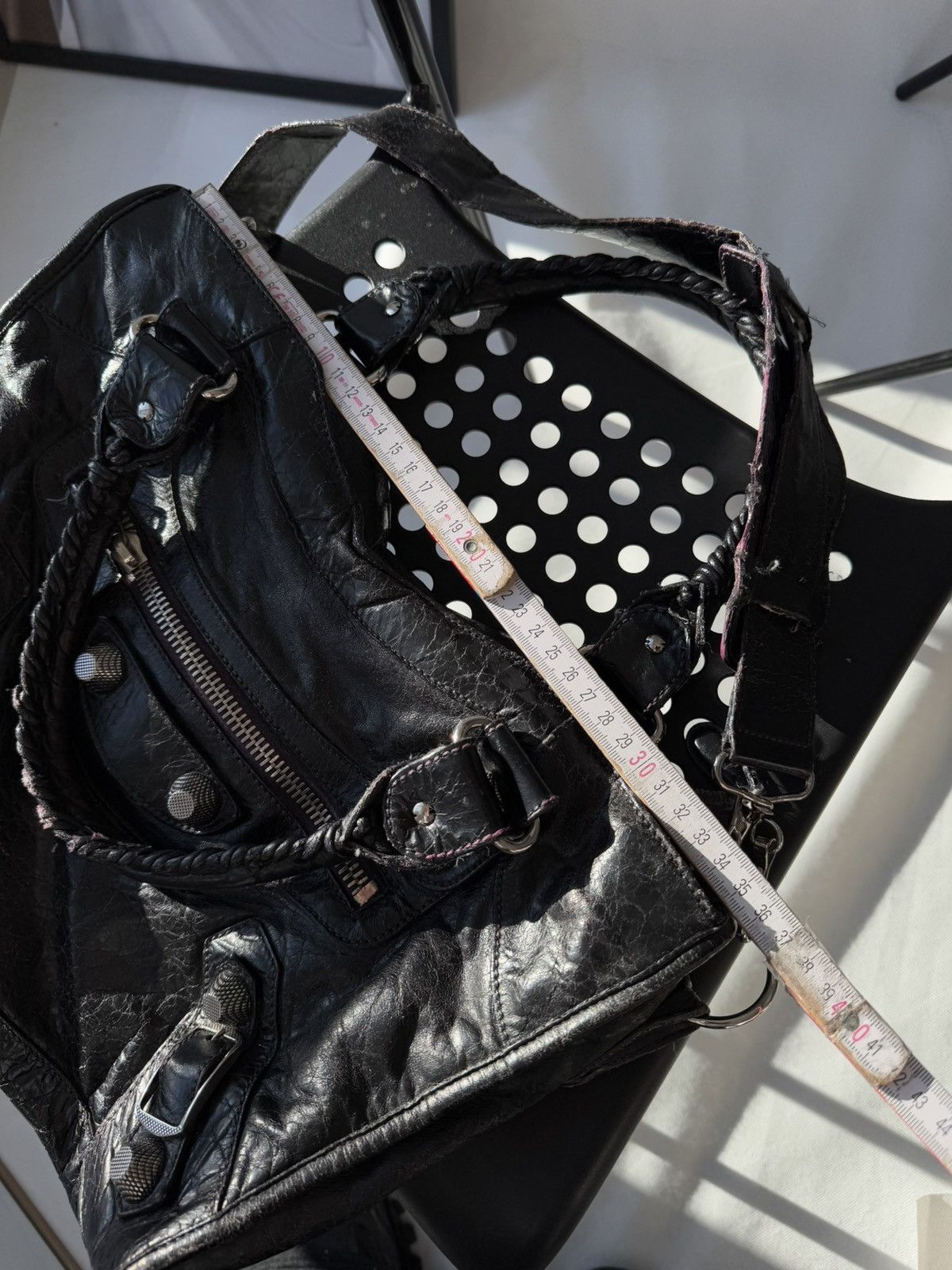 Balenciaga Vintage Balenciaga 00s City Bag Distressed Leather Handbag Size ONE SIZE - 18 Thumbnail