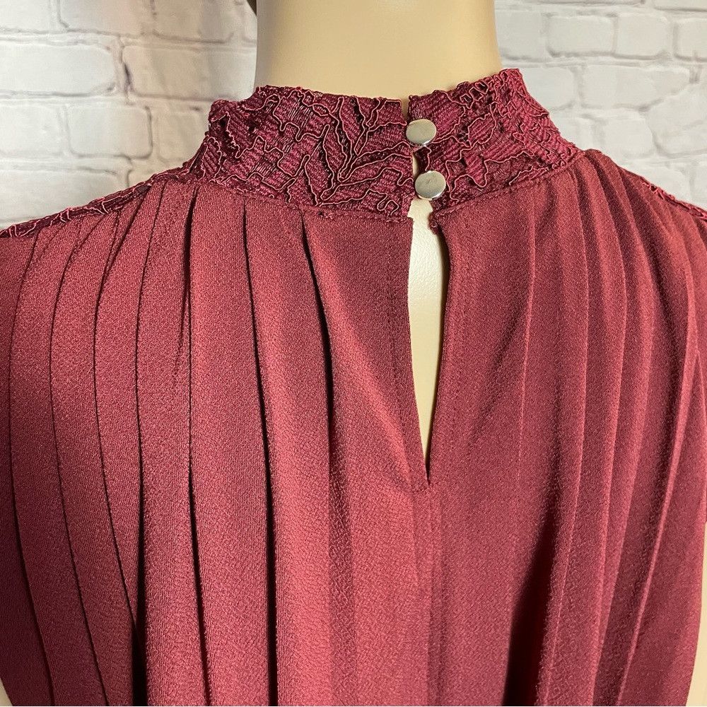 Other NWT New $68 Cable & Gauge Sleeveless Pleated Top With Embro Size S / US 4 / IT 40 - 9 Thumbnail