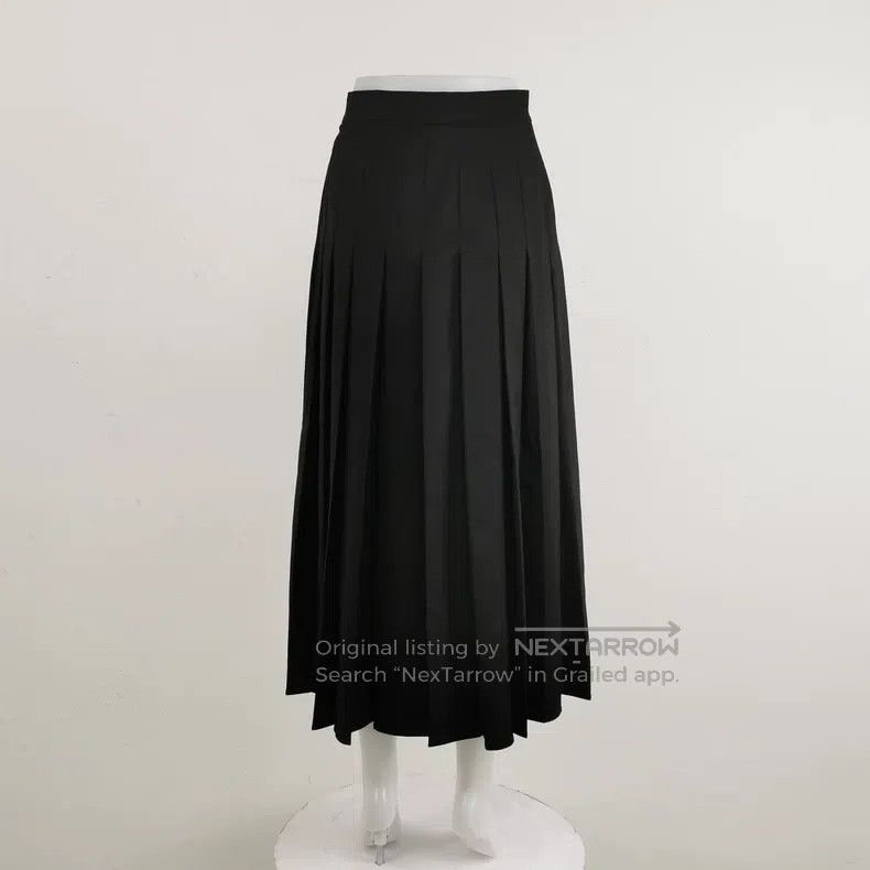Other Fendi Solid Color Pleated Skirt Size 25" / US 0 / IT 36 - 2 Thumbnail