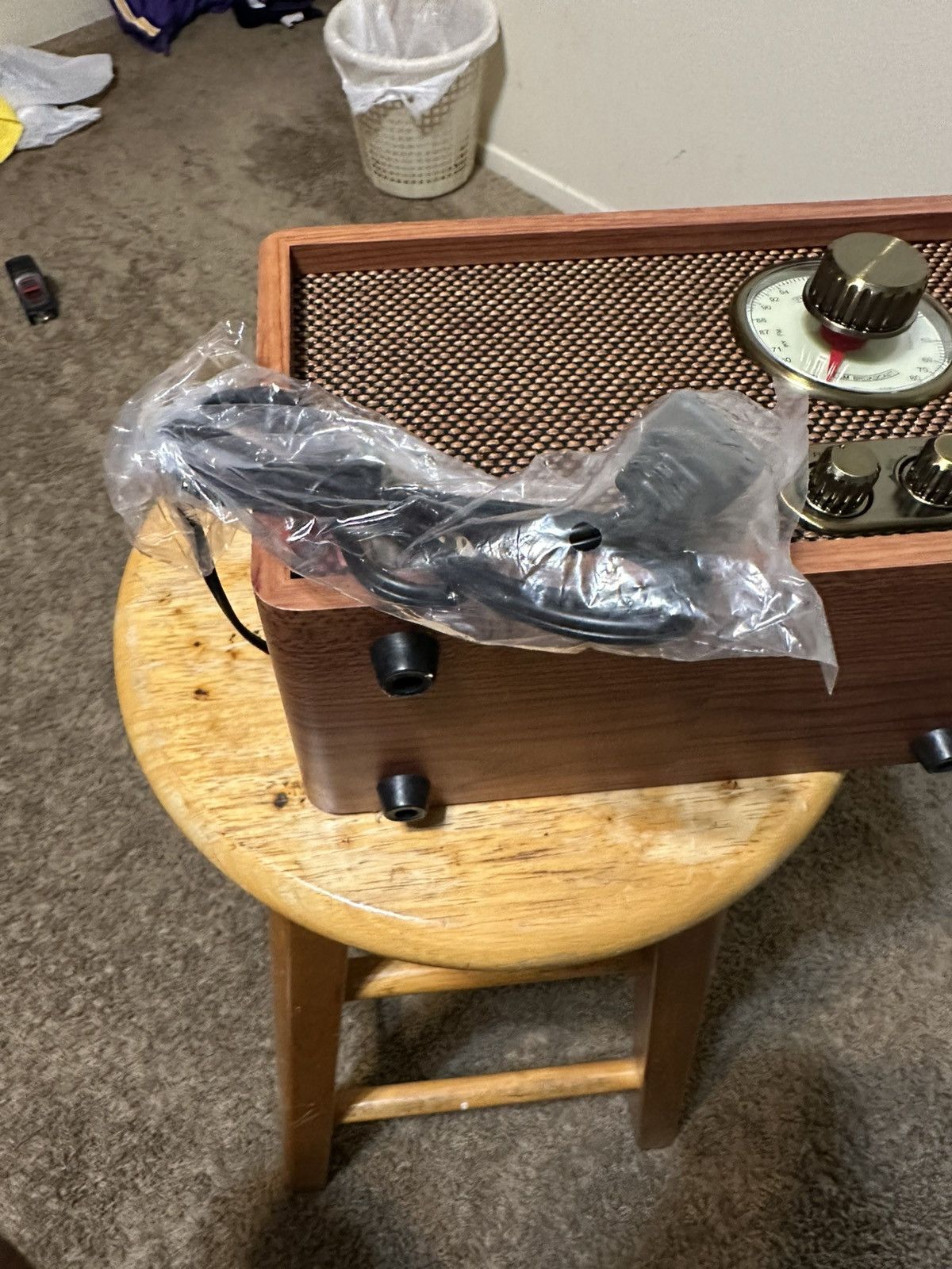 Nike Vintage Victrola retro ”walnut” bluetooth AM/FM radio 00s Size US L / EU 52-54 / 3 - 7 Thumbnail
