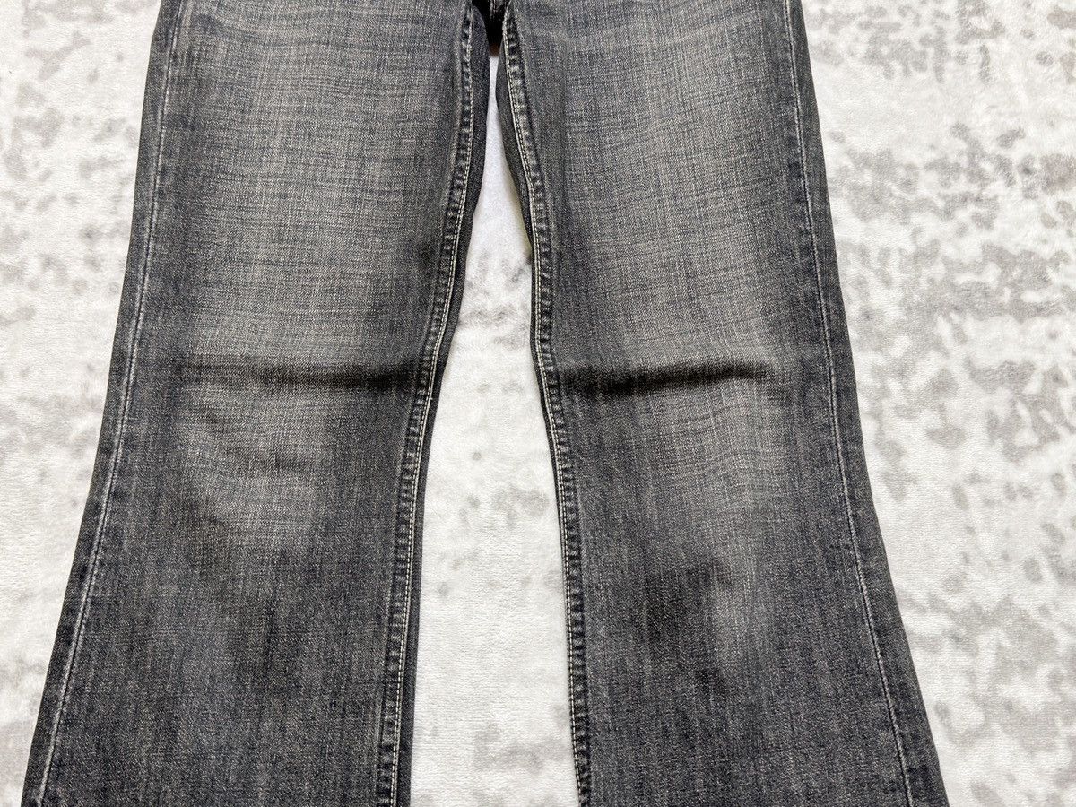 Levi's Vintage Levi’s Redloop Flare Y2K Bootcut Women Denim Size US 29 - 6 Thumbnail