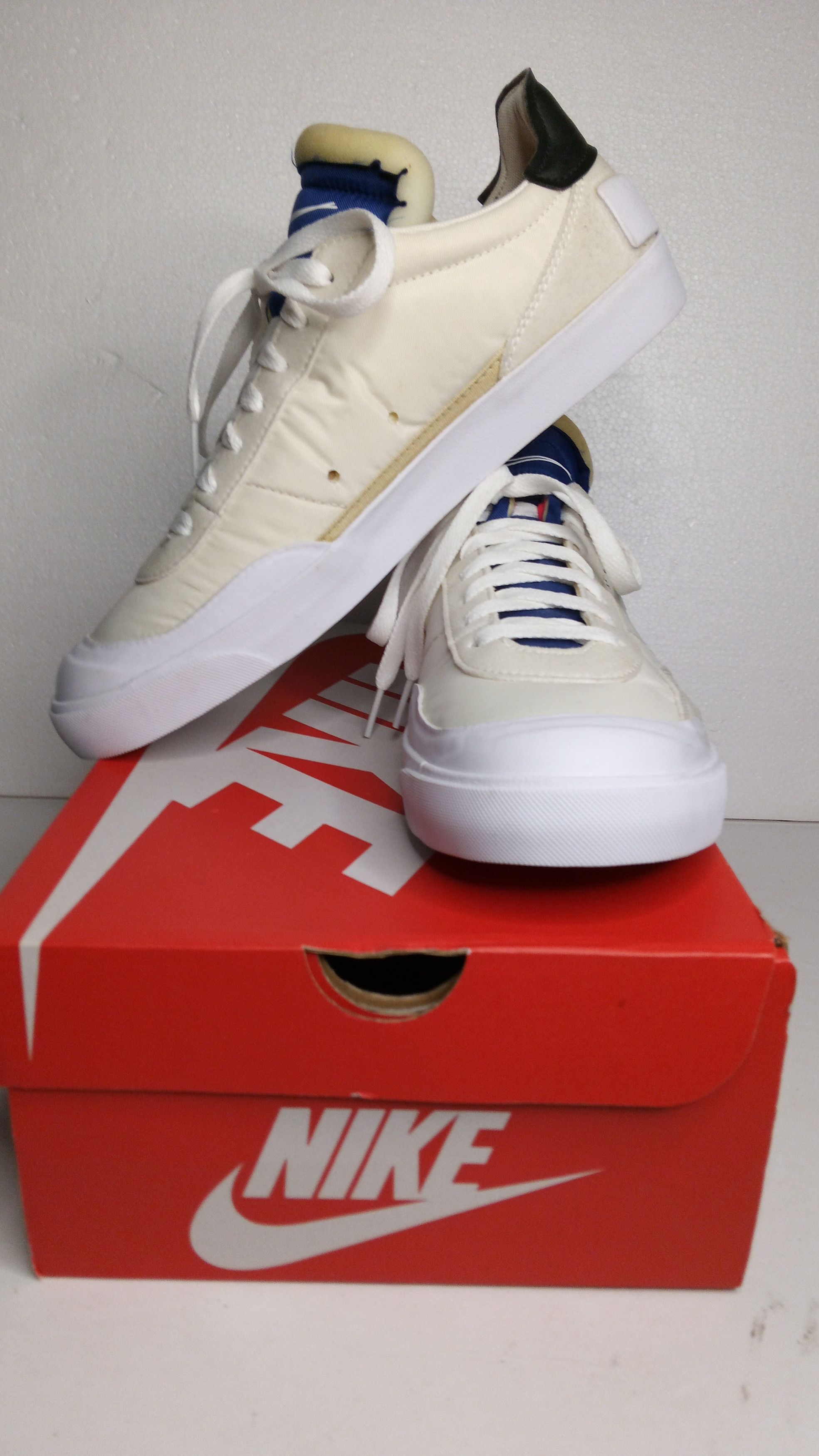 Nike Nike Drop Type LX Label Collection Size US 9 / EU 42 - 1 Thumbnail