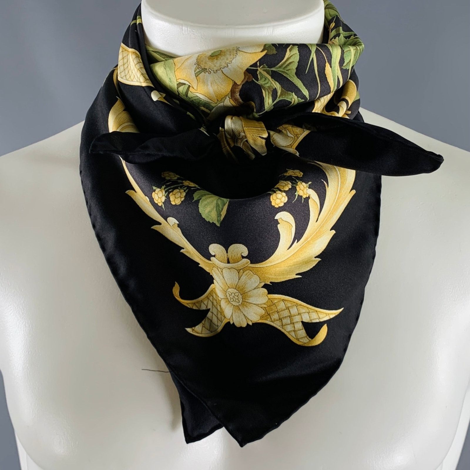 Salvatore Ferragamo SALVATORE FERRAGAMO Black Yellow Green Birds Silk Scarf Size ONE SIZE - 5 Thumbnail