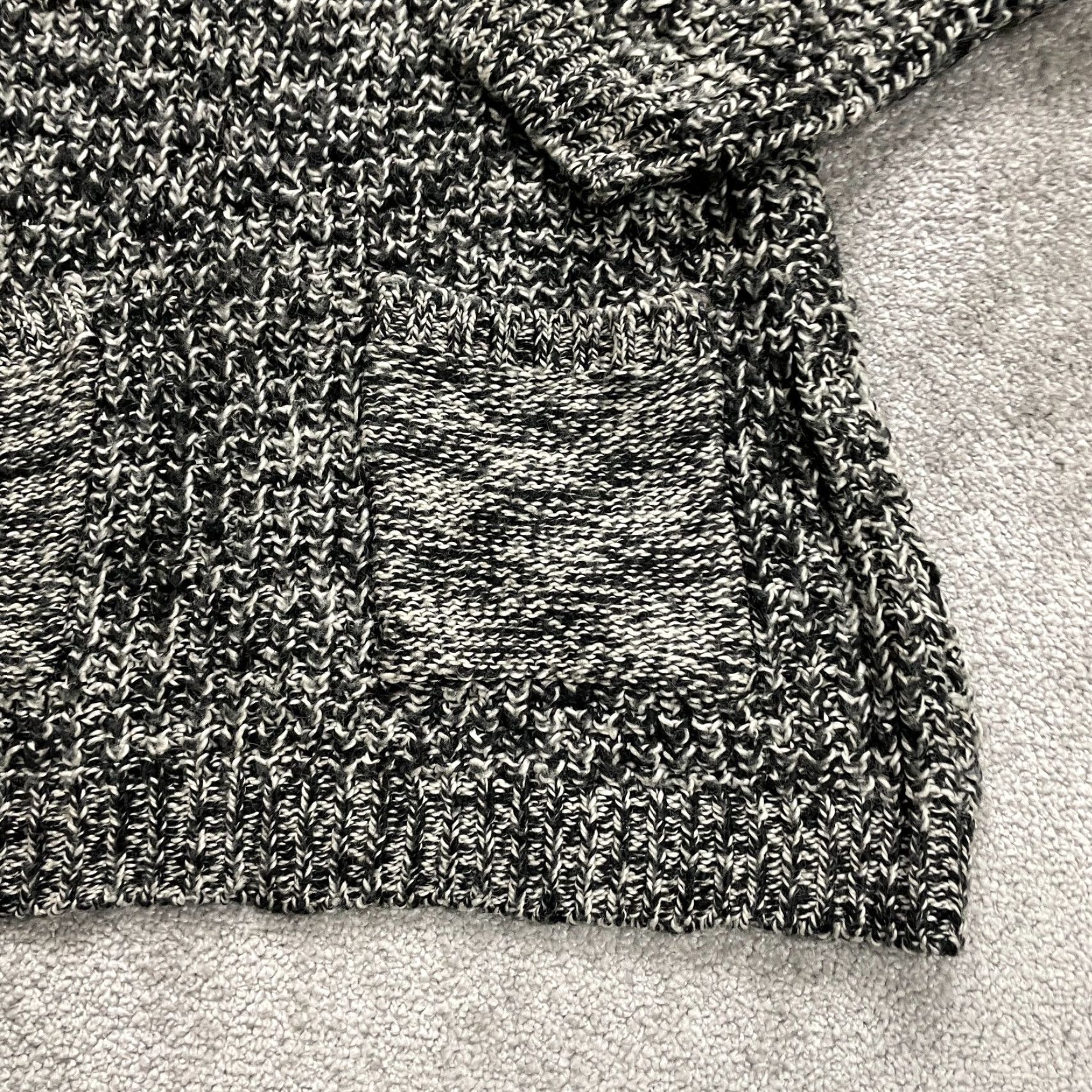 H&M H&M Sweater Dress Women's Small Black Knit V-Neck Pockets Solid Size S / US 4 / IT 40 - 3 Thumbnail