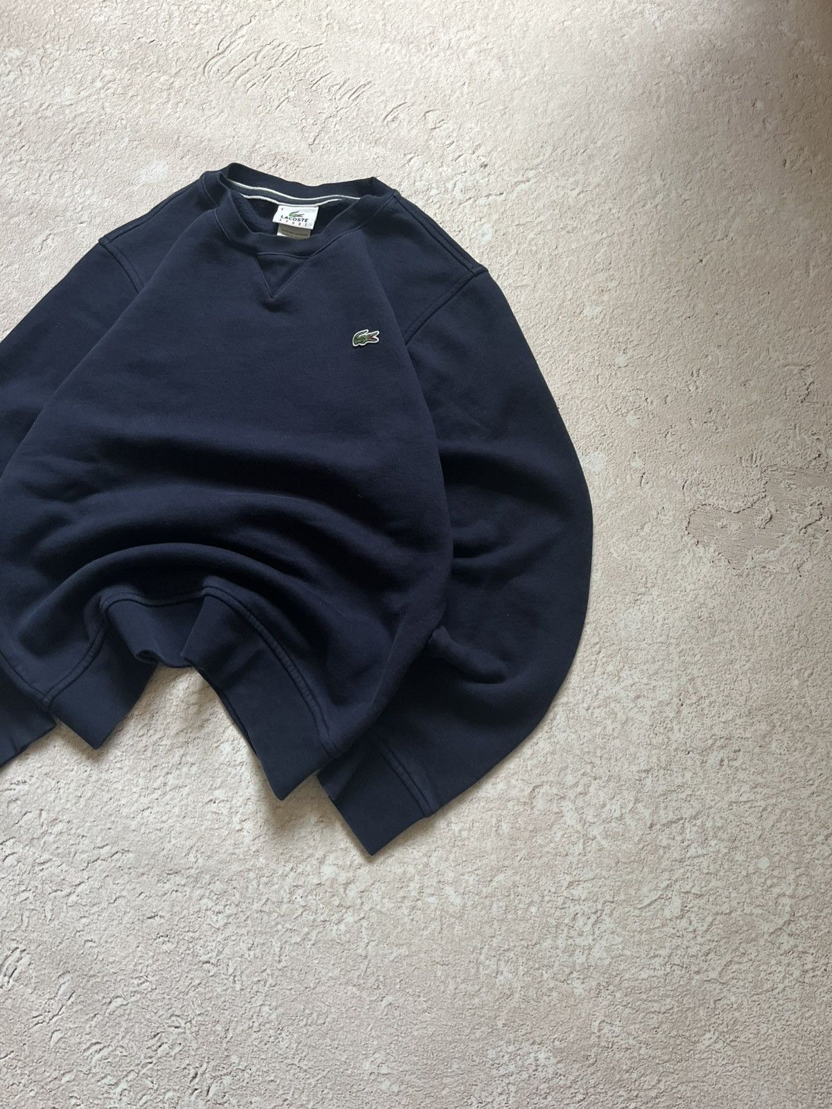 Lacoste 🐊 Vintage Lacoste Crewneck Sweatshirt (Navy Blue) Size US M / EU 48-50 / 2 - 2 Thumbnail