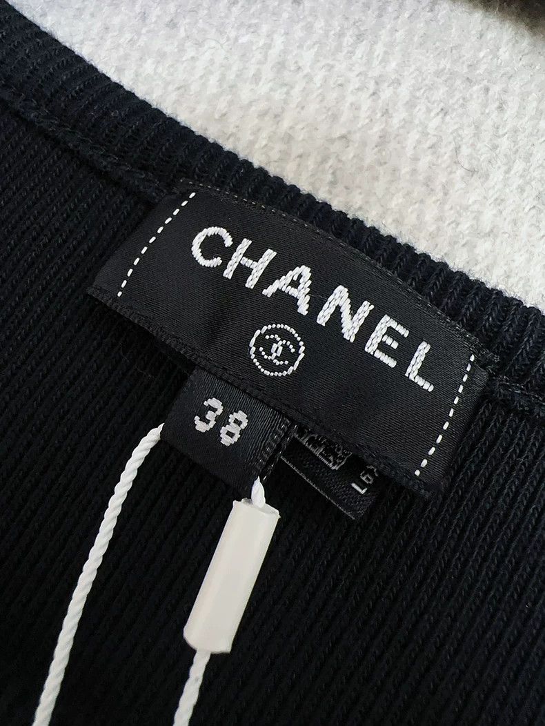 Chanel Chanel 23C embroidered stud beads sequin letter black shor Size XS / US 0-2 / IT 36-38 - 4 Thumbnail