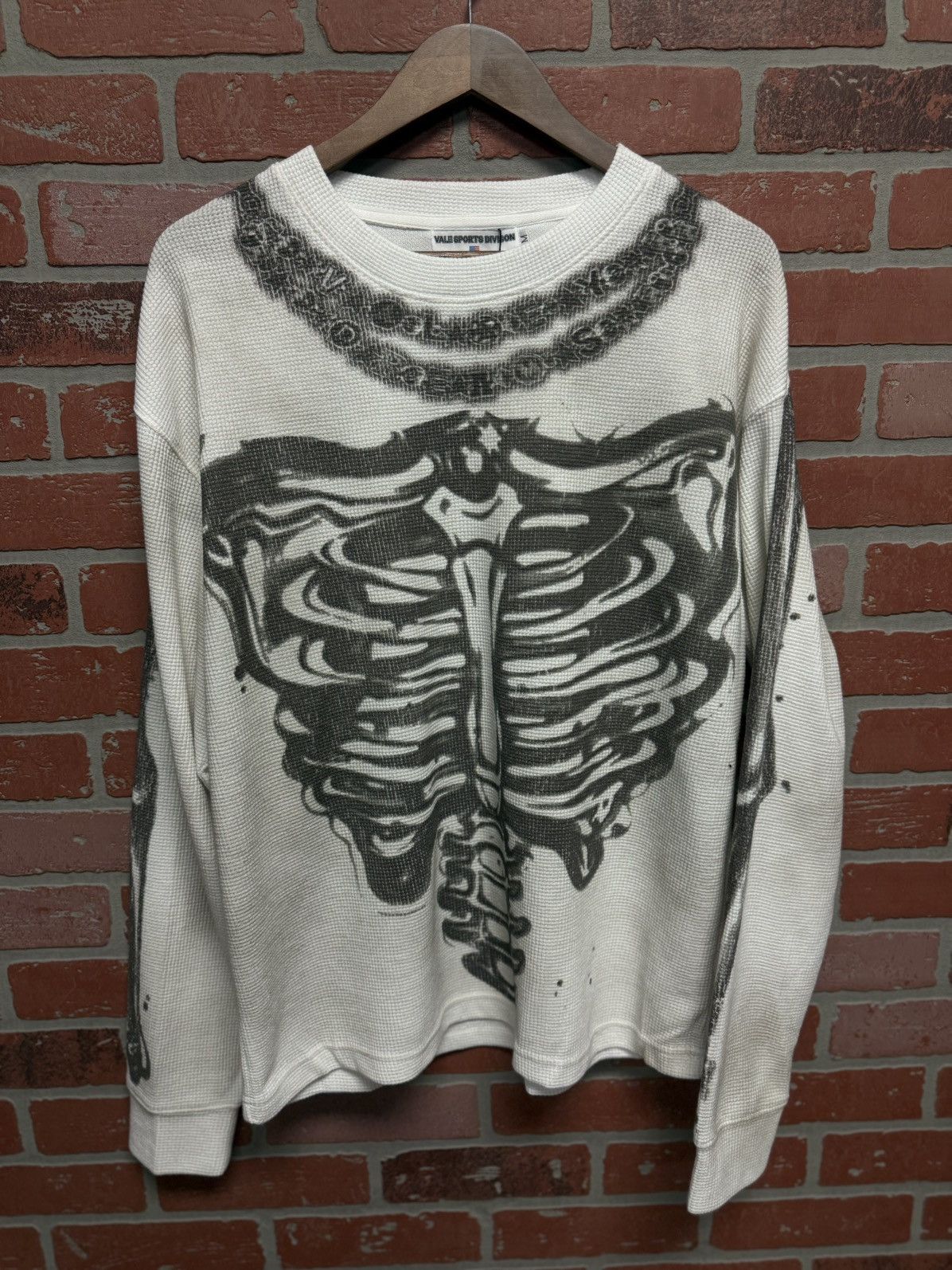 Vale Valley Long Sleeve Bone Tee Shirt Size M (New) Size US M / EU 48-50 / 2 - 1 Thumbnail