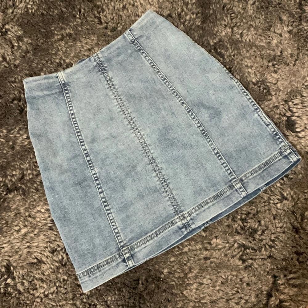 Designer Free People High-Waisted Denim Mini Skirt Size 25" / US 0 / IT 36 - 6 Thumbnail