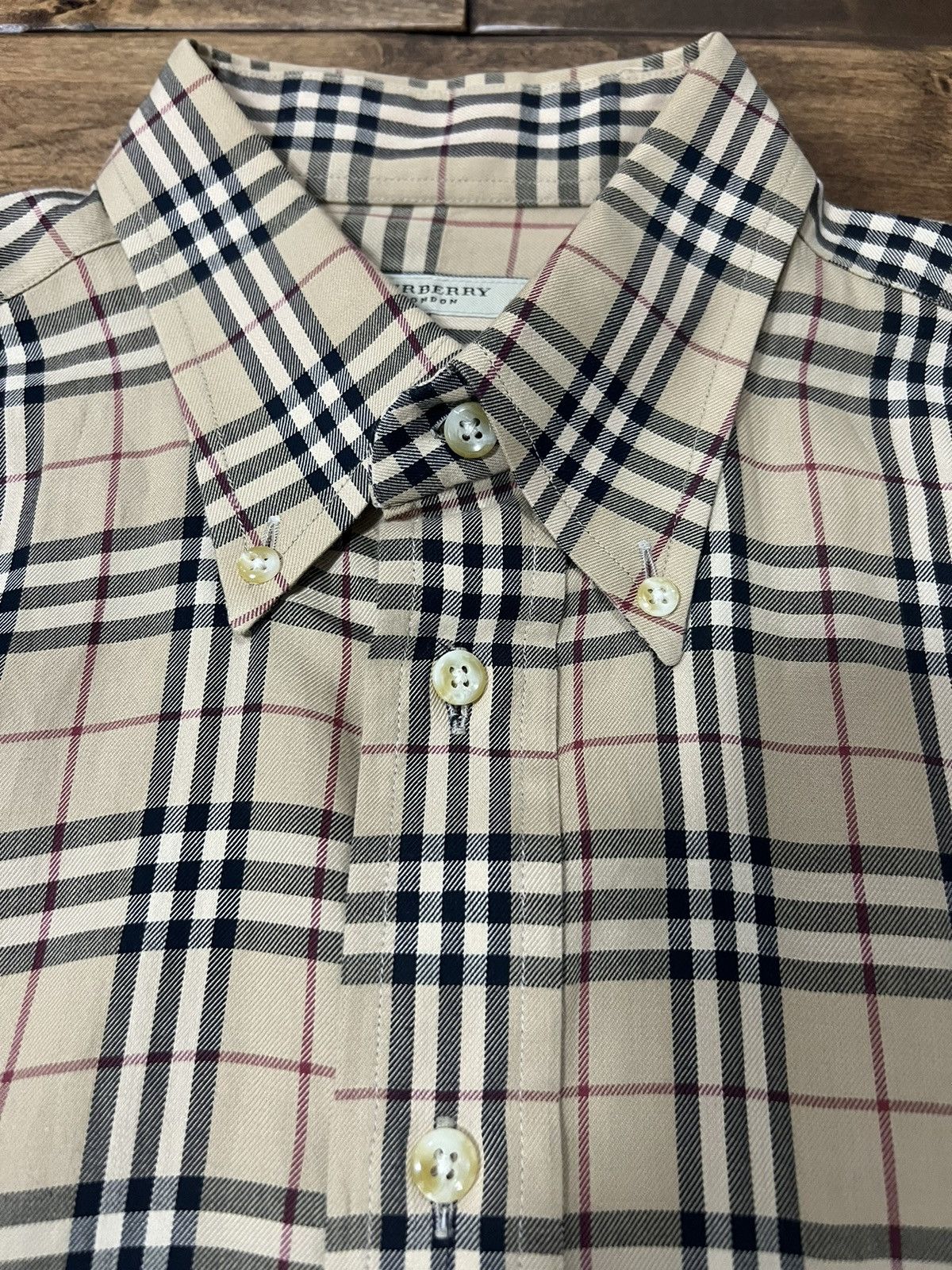 Burberry Famous Burberry Shirt Size US M / EU 48-50 / 2 - 5 Thumbnail