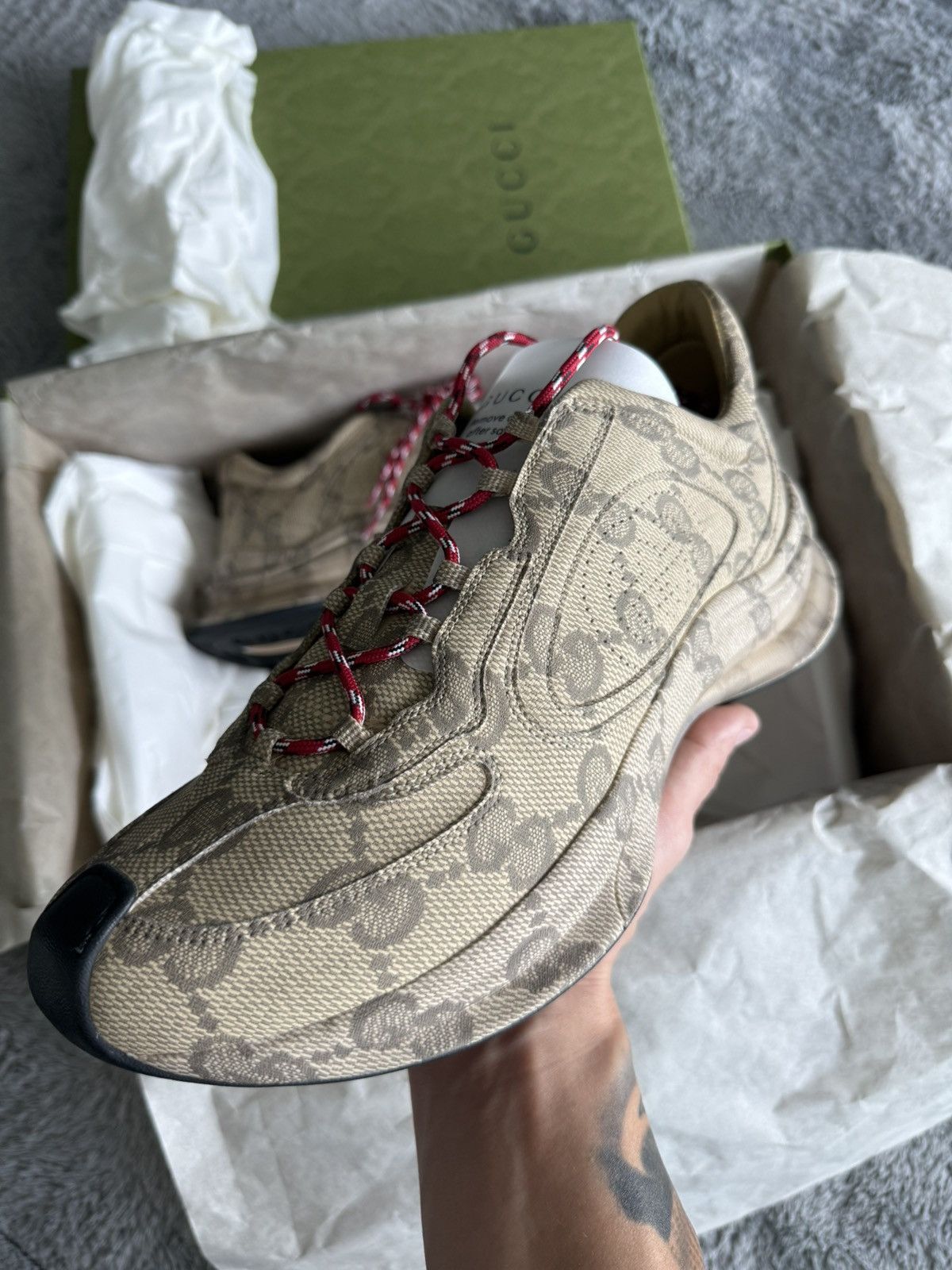 Gucci Gucci Run Sneaker Beige Ebony Monogram Size 9 US Size US 9 / EU 42 - 4 Thumbnail