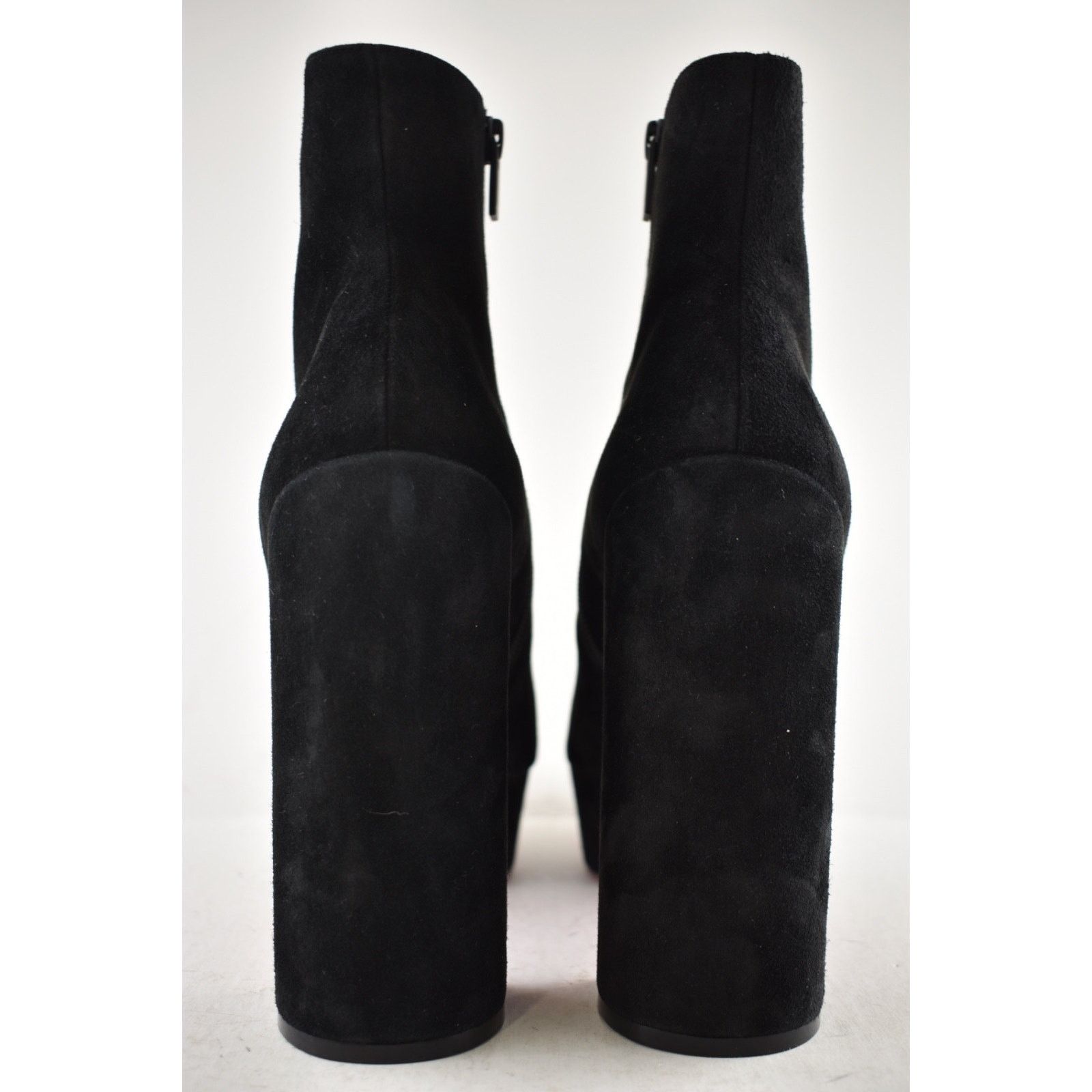 Christian Louboutin Christian Louboutin Movida Booty 130 Black Suede Bootie 40.5 Size US 10.5 / IT 40.5 - 19 Thumbnail