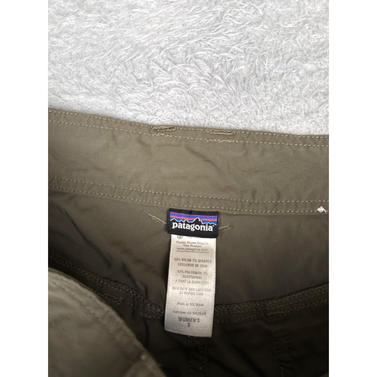 Patagonia Patagonia Pants Womens 8 Green Capri Hiking Cargo Pockets Quick Dry Stretch 13" Womens Capris Size 30" / US 8 / IT 44 - 7 Thumbnail