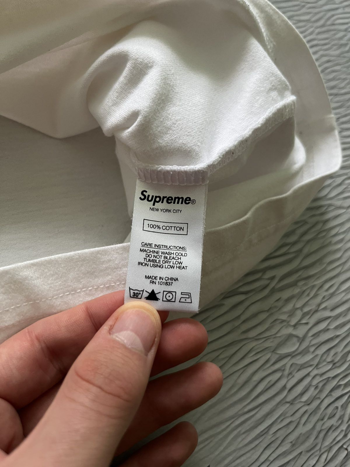 Supreme Supreme Streetwear Luxury Tee Skateboarding Cotton White Size US L / EU 52-54 / 3 - 6 Thumbnail
