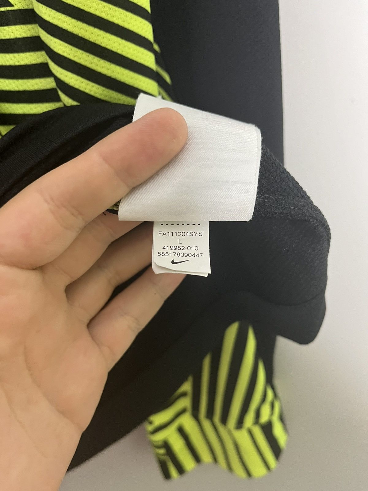 Vintage Nike Celtic goalkeeper 11/12 soccer jersey longsleeve Size US L / EU 52-54 / 3 - 9 Thumbnail