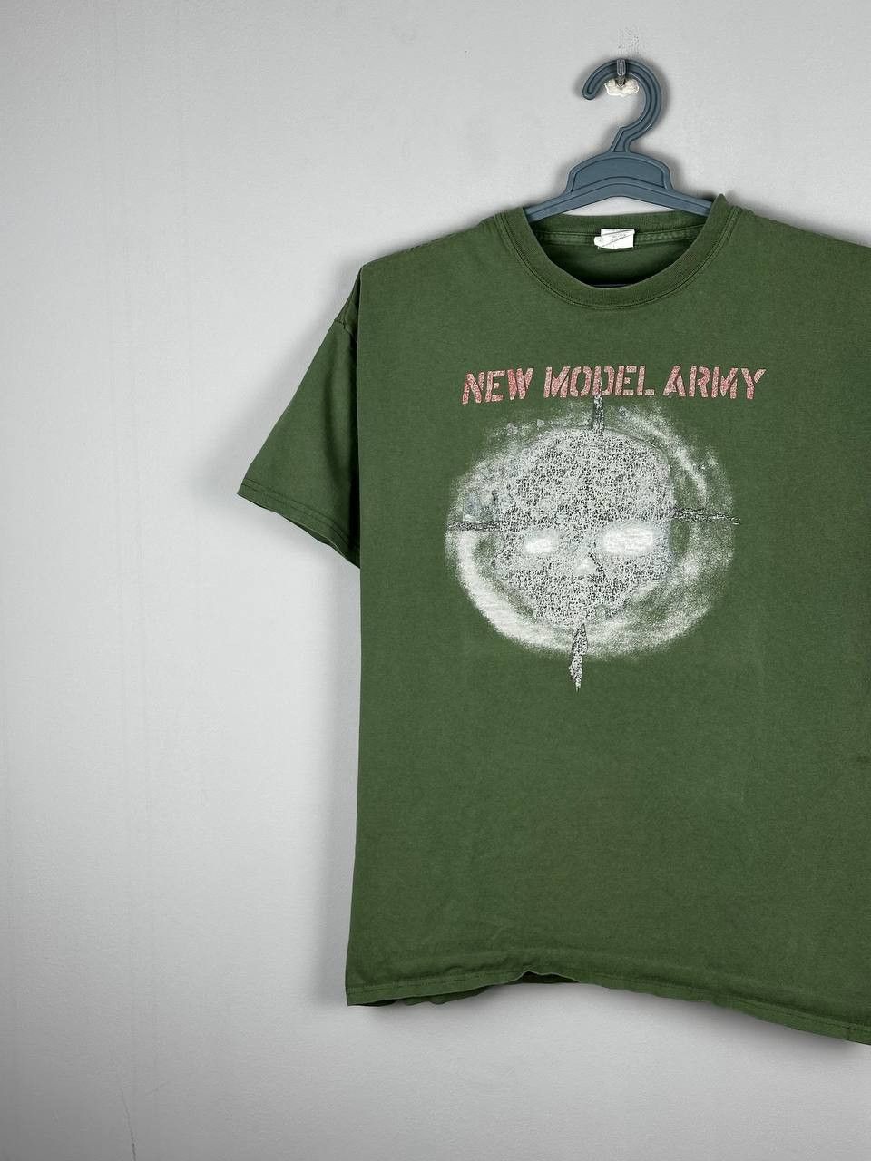 Band Tees Vintage New Model Army Rock Band Tee Skulls y2k Size US XL / EU 56 / 4 - 2 Thumbnail