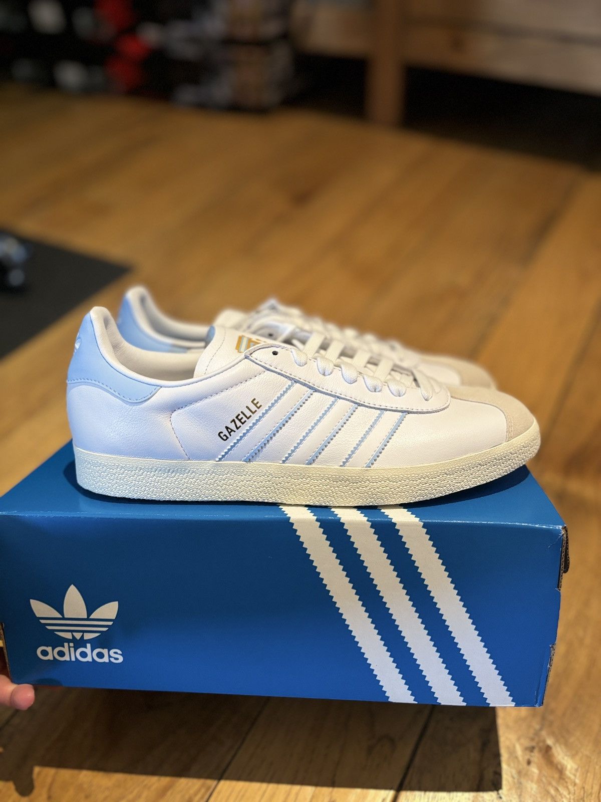 Adidas Adidas Gazelle Argentina 2024 Size US 9 / EU 42 - 2 Thumbnail