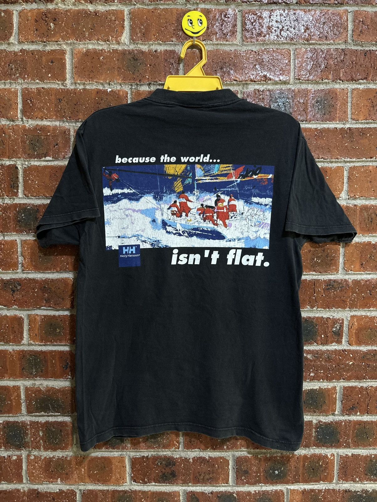 Helly Hansen Vintage Helly Hensen Because The World Isn’t Flat Faded Tee Size US M / EU 48-50 / 2 - 1 Thumbnail