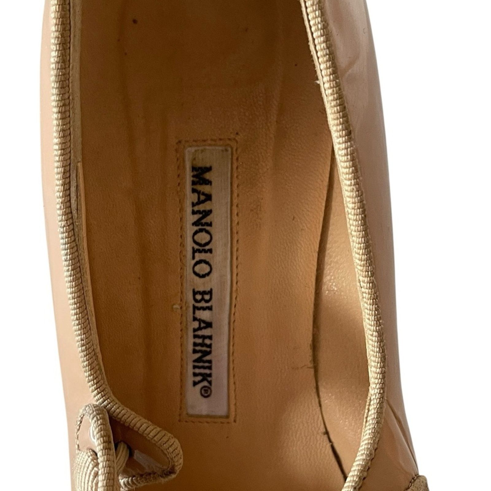 Manolo Blahnik Valentino Blush Patent Leather Heels Size US 9 / IT 39 - 6 Thumbnail