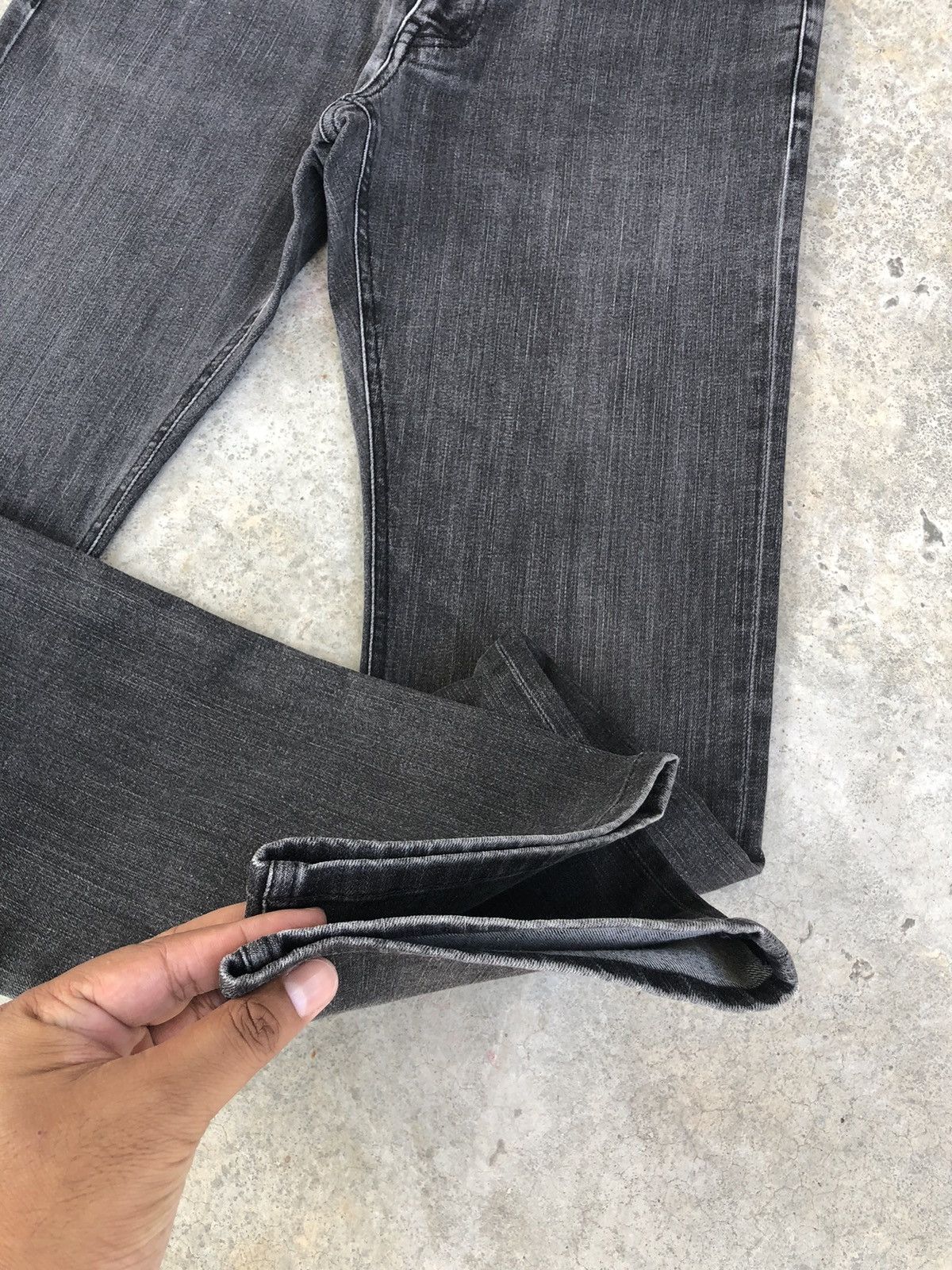 Black Label Burberry Slim Fit Distressed Jeans Size US 33 - 17 Thumbnail